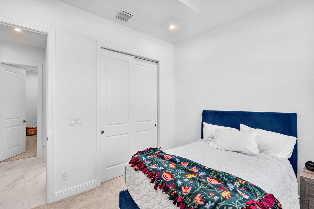 VERANO SOUTH PUD 1 - POD E - PLAT NO. 2 - Residential Lease