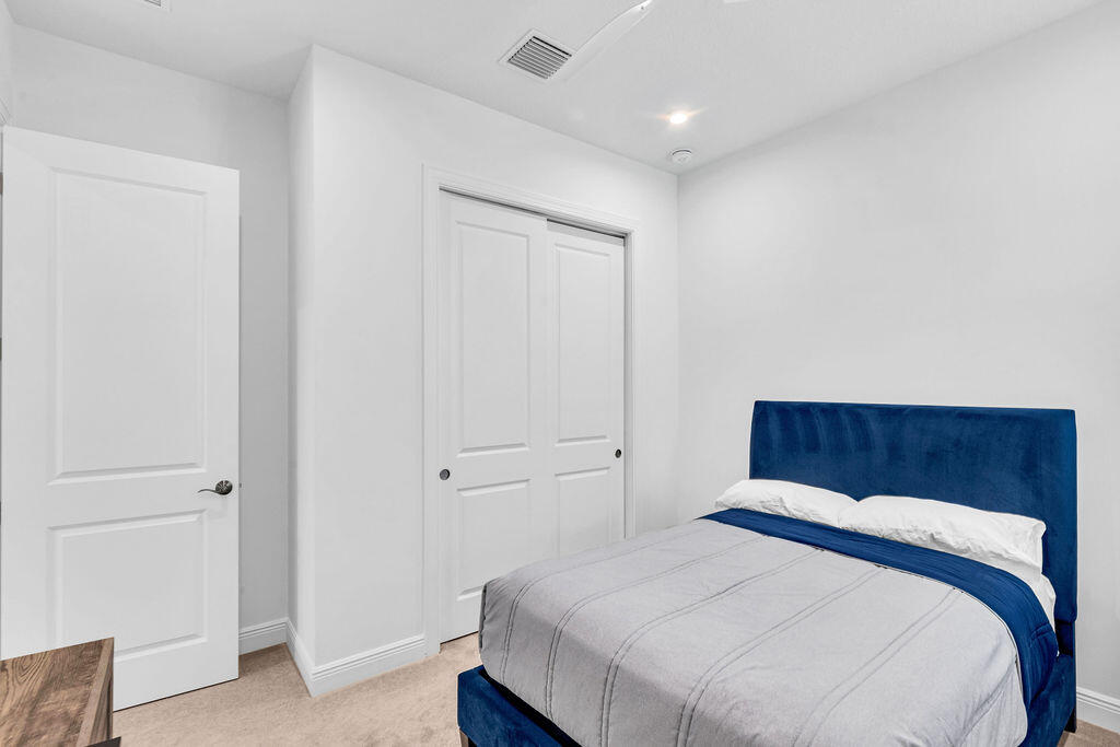 VERANO SOUTH PUD 1 - POD E - PLAT NO. 2 - Residential Lease