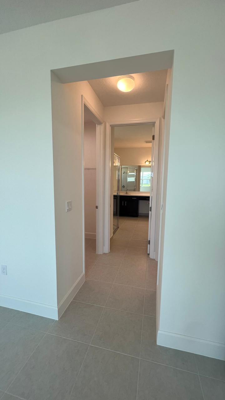 Valencia Grove - Residential Lease