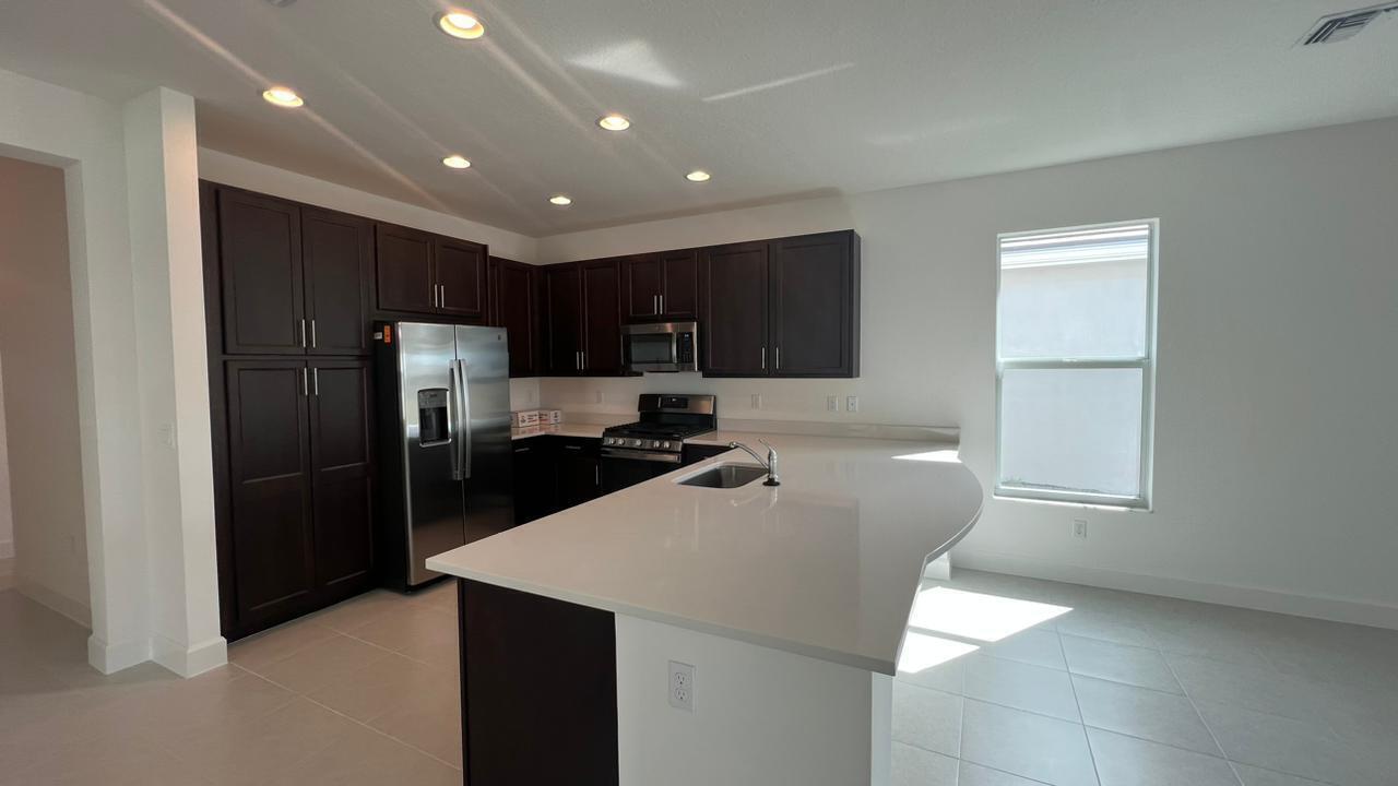 Valencia Grove - Residential Lease