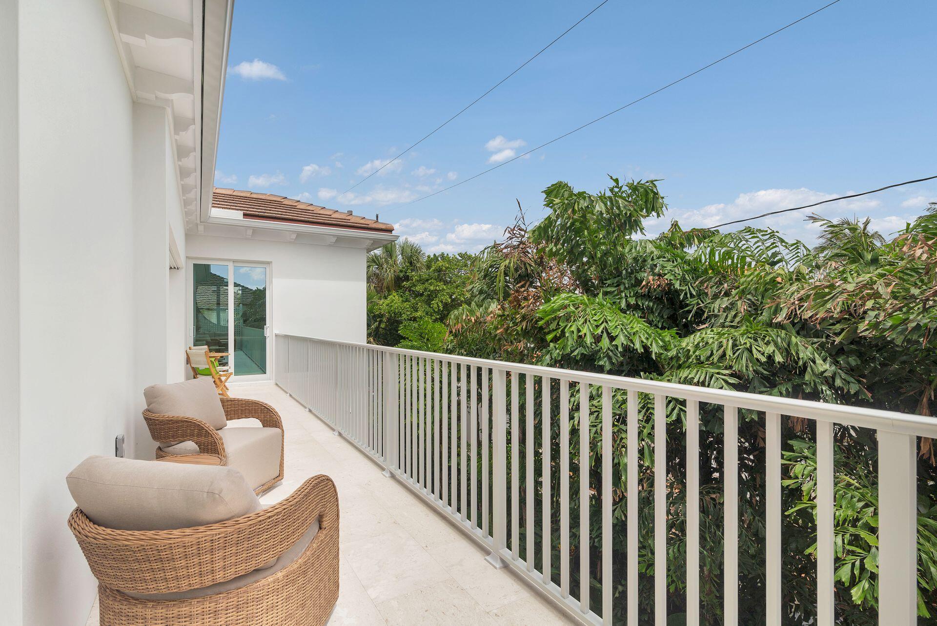 EL CID COURT - Residential