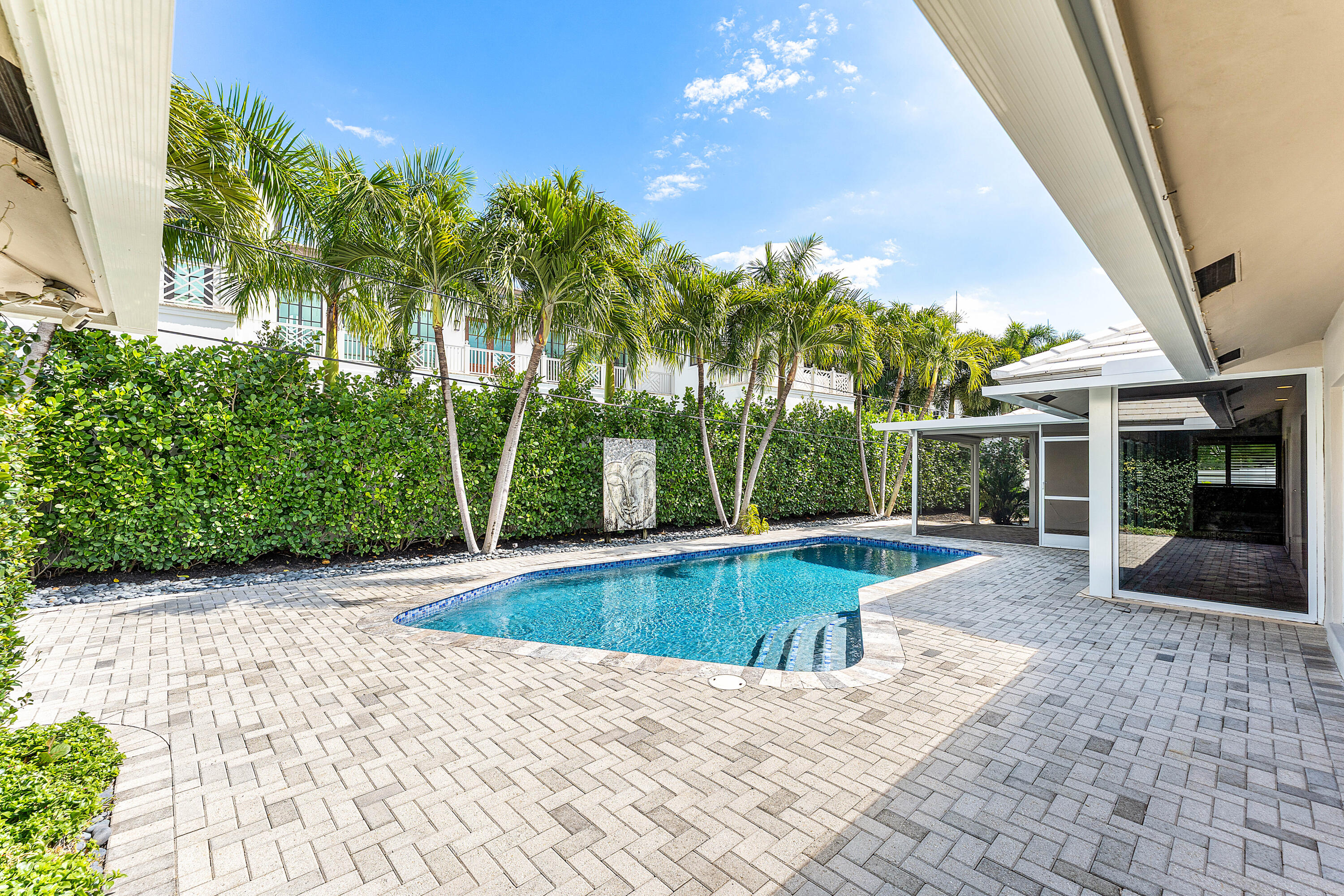 SEAGATE EXT IN - Residential