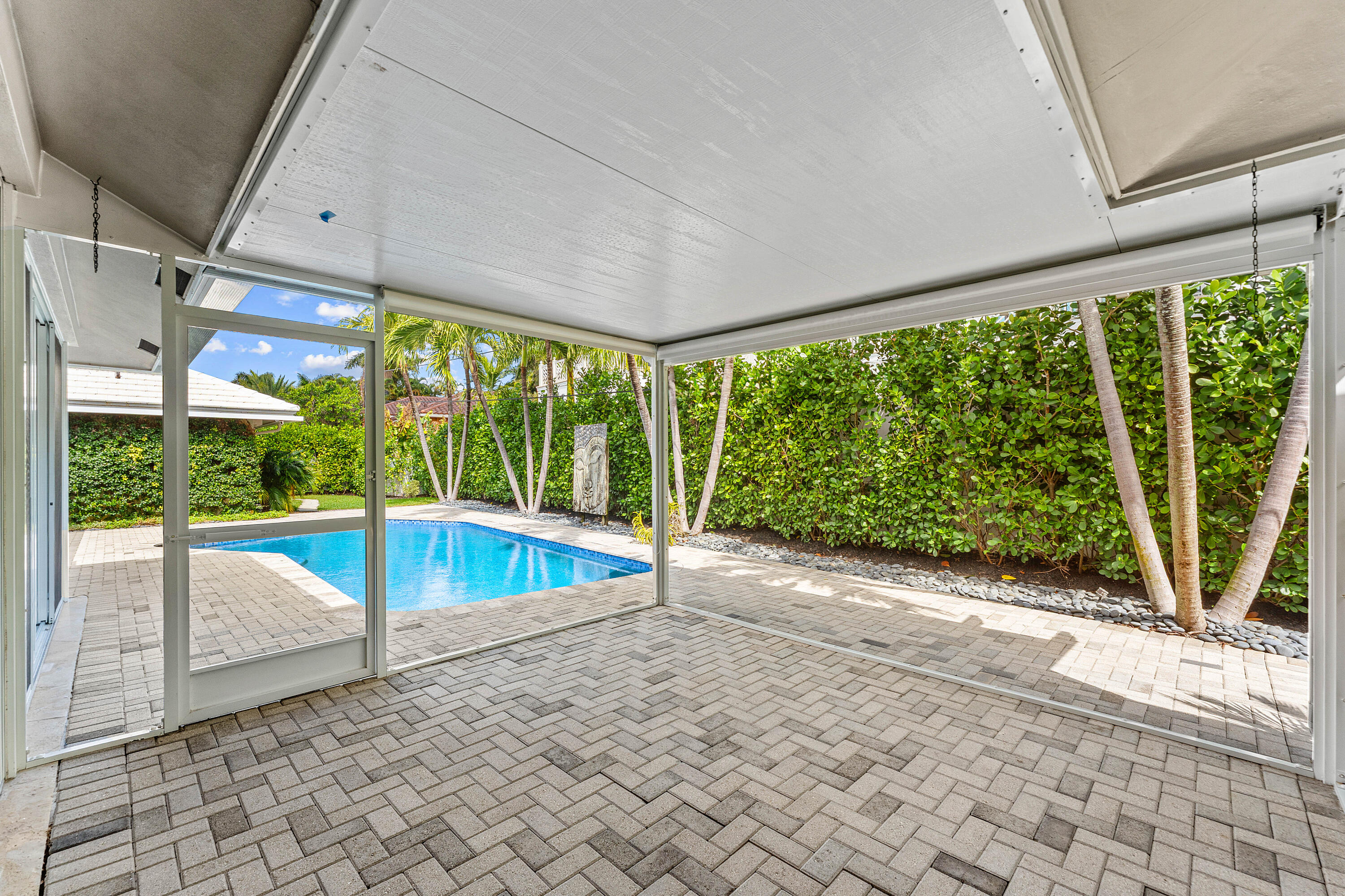 SEAGATE EXT IN - Residential
