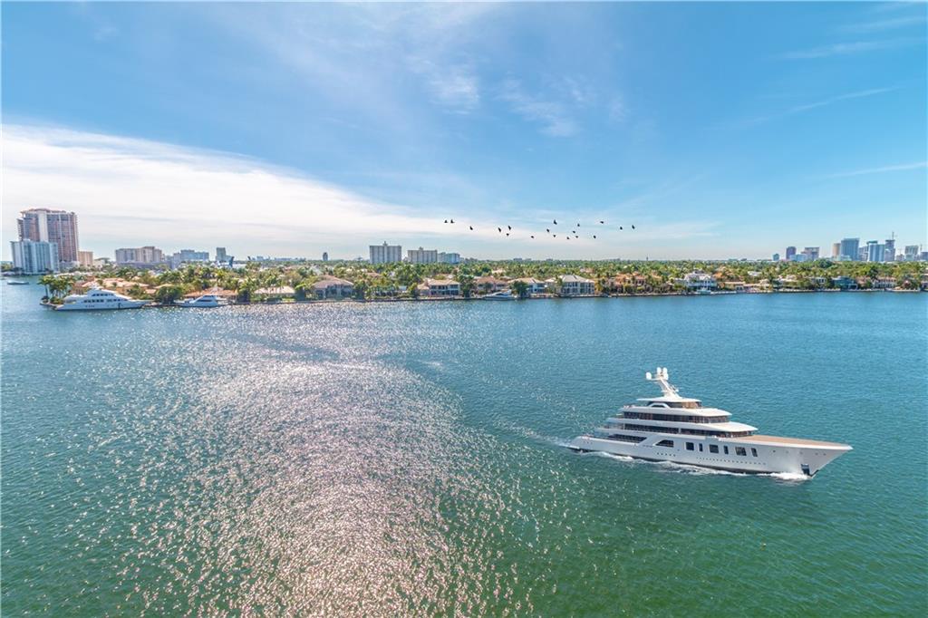 BAYSHORE TOWERS - Residential