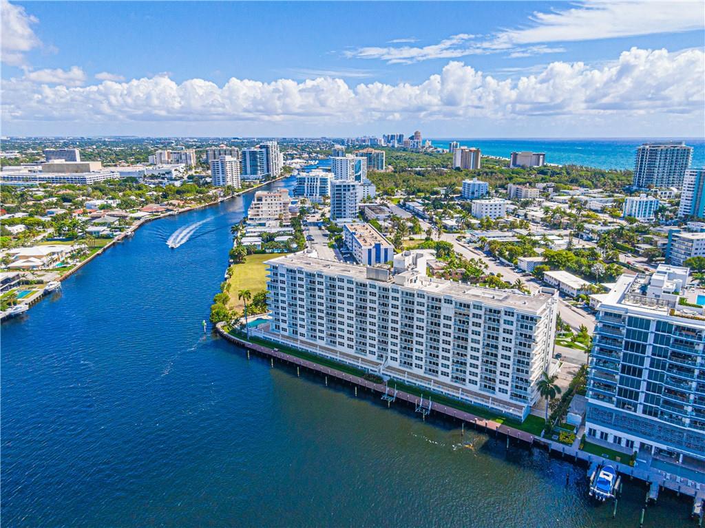 BAYSHORE TOWERS - Residential