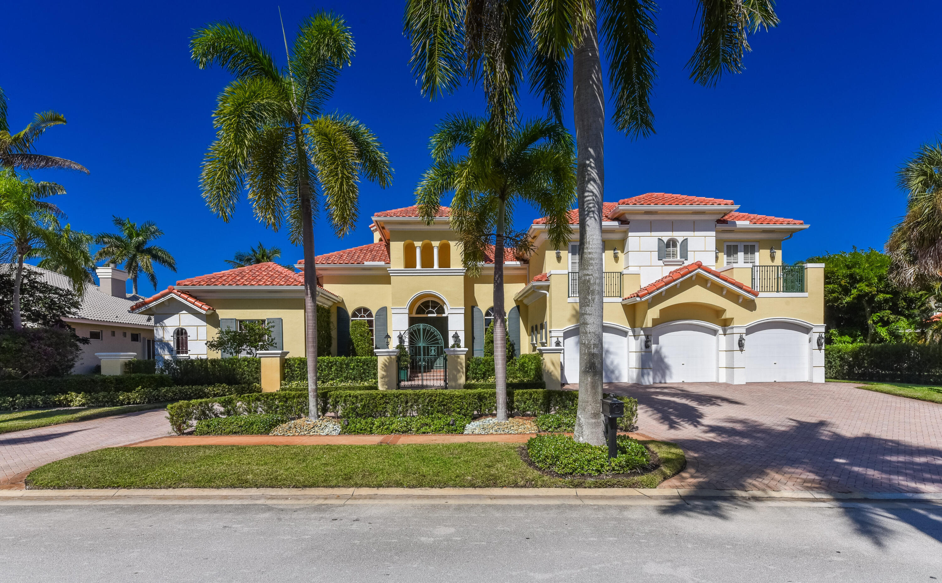 ST ANDREWS COUNTRY CLUB - Residential