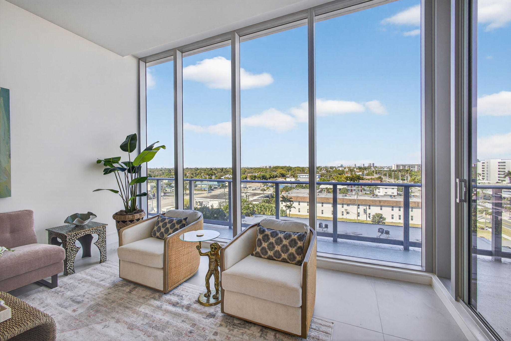 NAUTILUS 220 CONDO - Residential