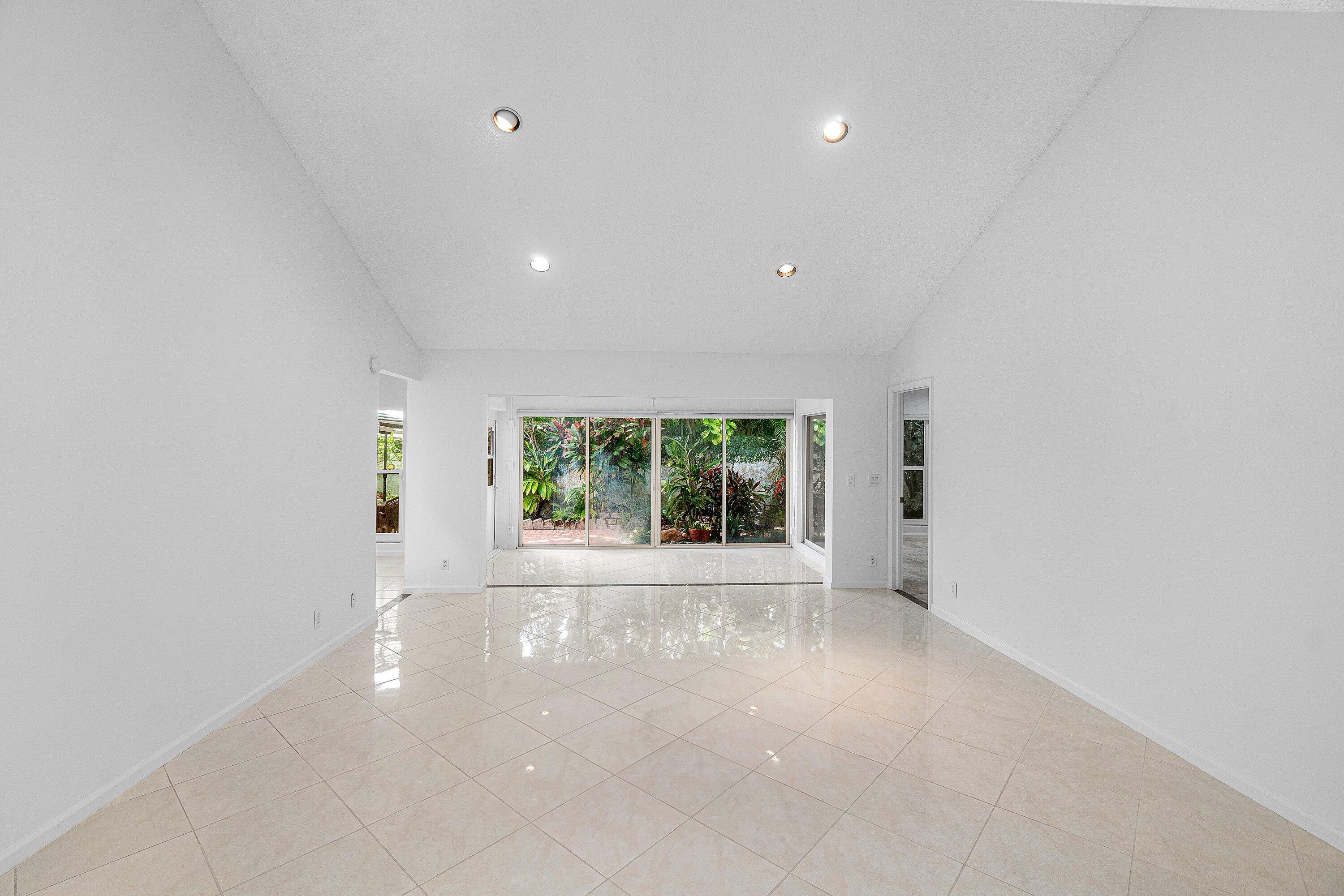 VILLAS OF GREEN GLEN III - Residential
