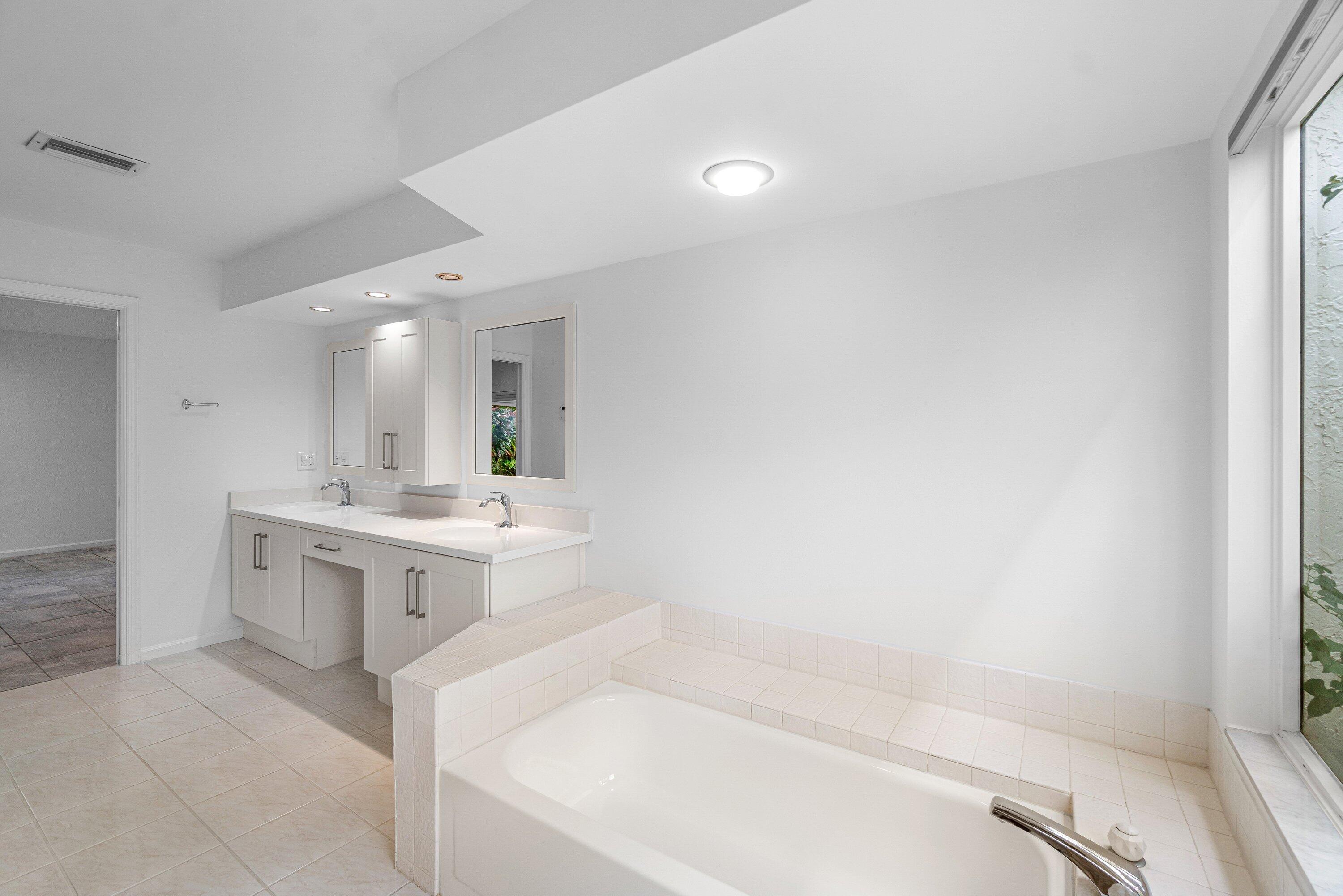 VILLAS OF GREEN GLEN III - Residential
