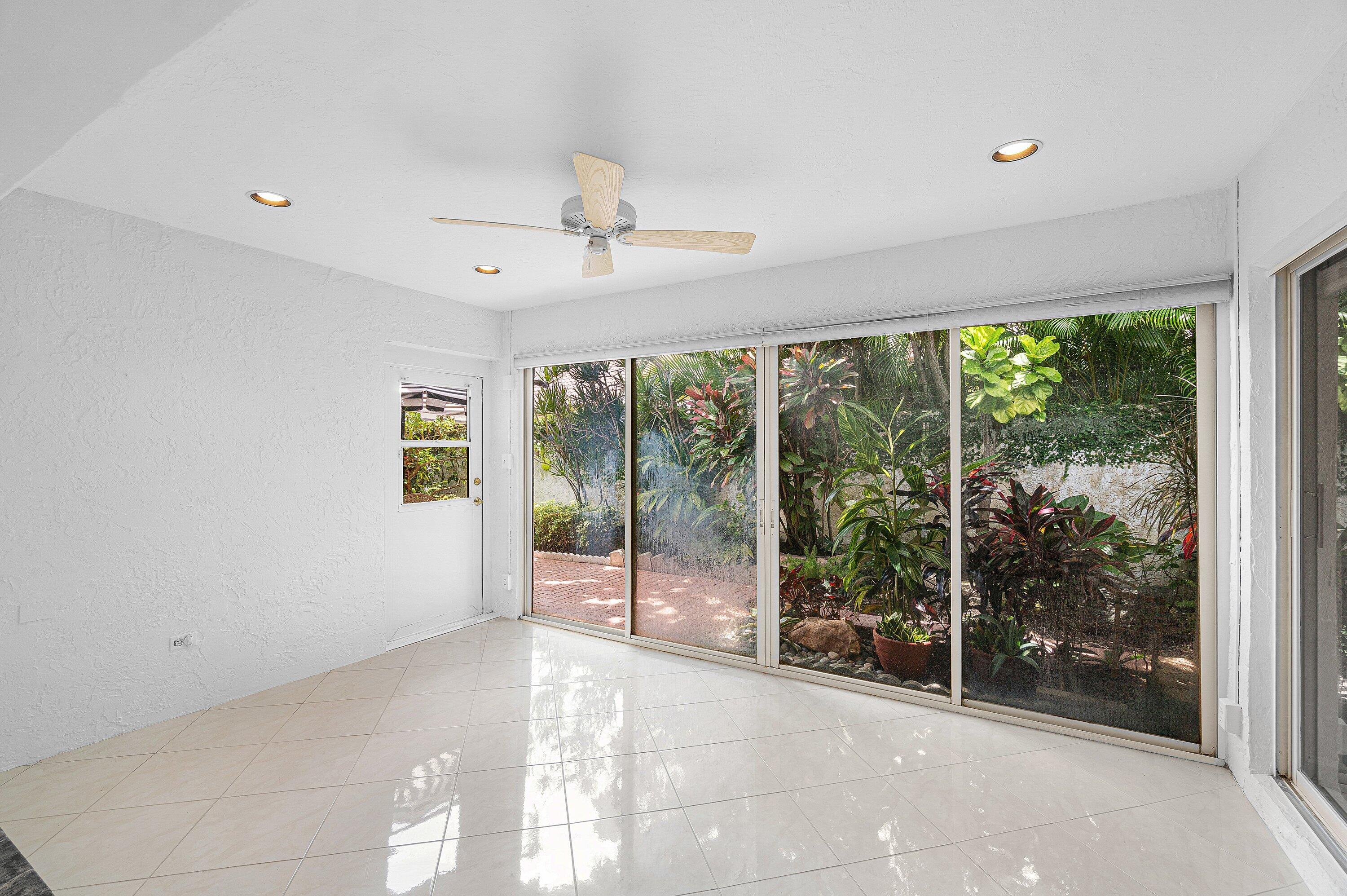VILLAS OF GREEN GLEN III - Residential
