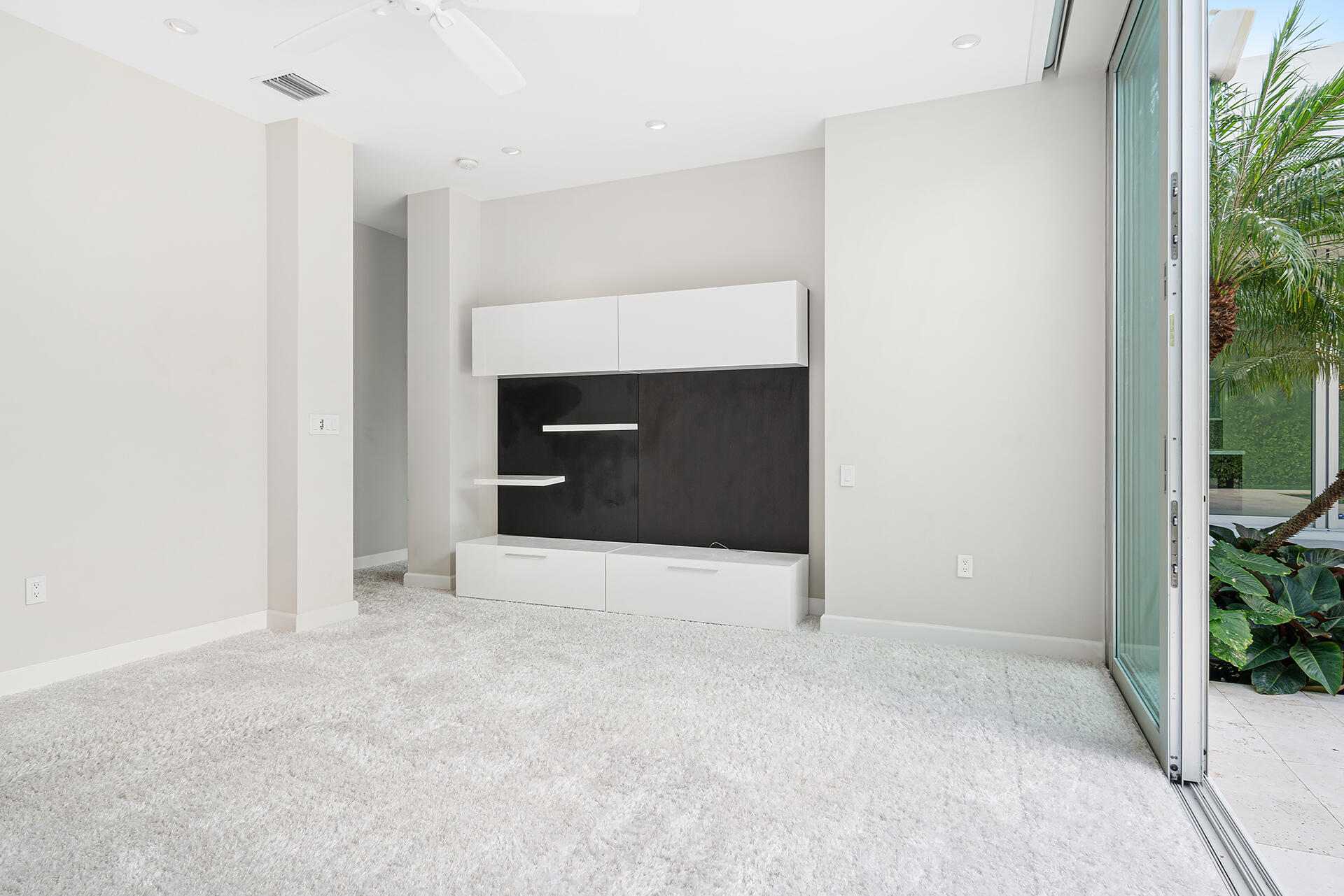 ELLAMAR - Residential
