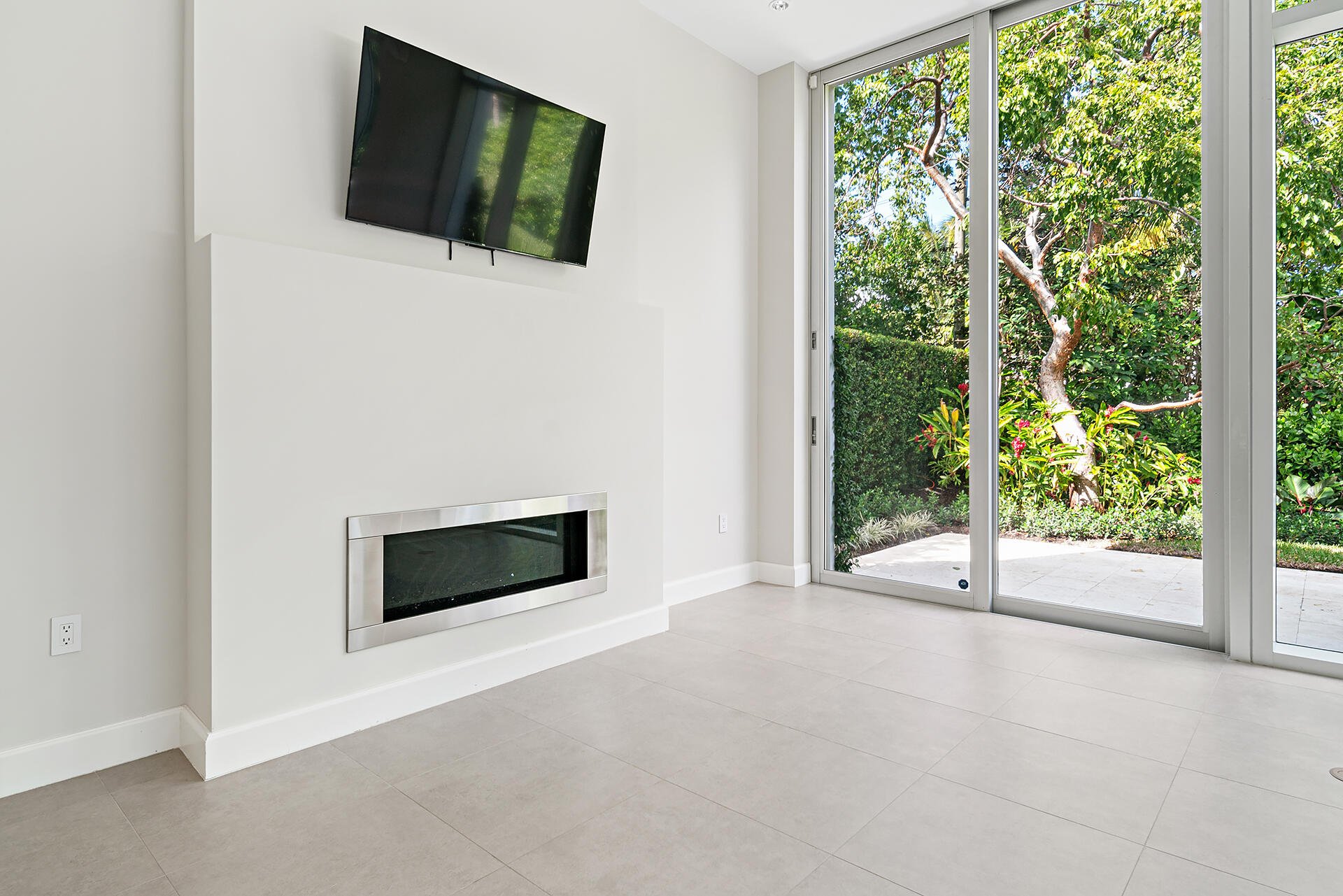 ELLAMAR - Residential