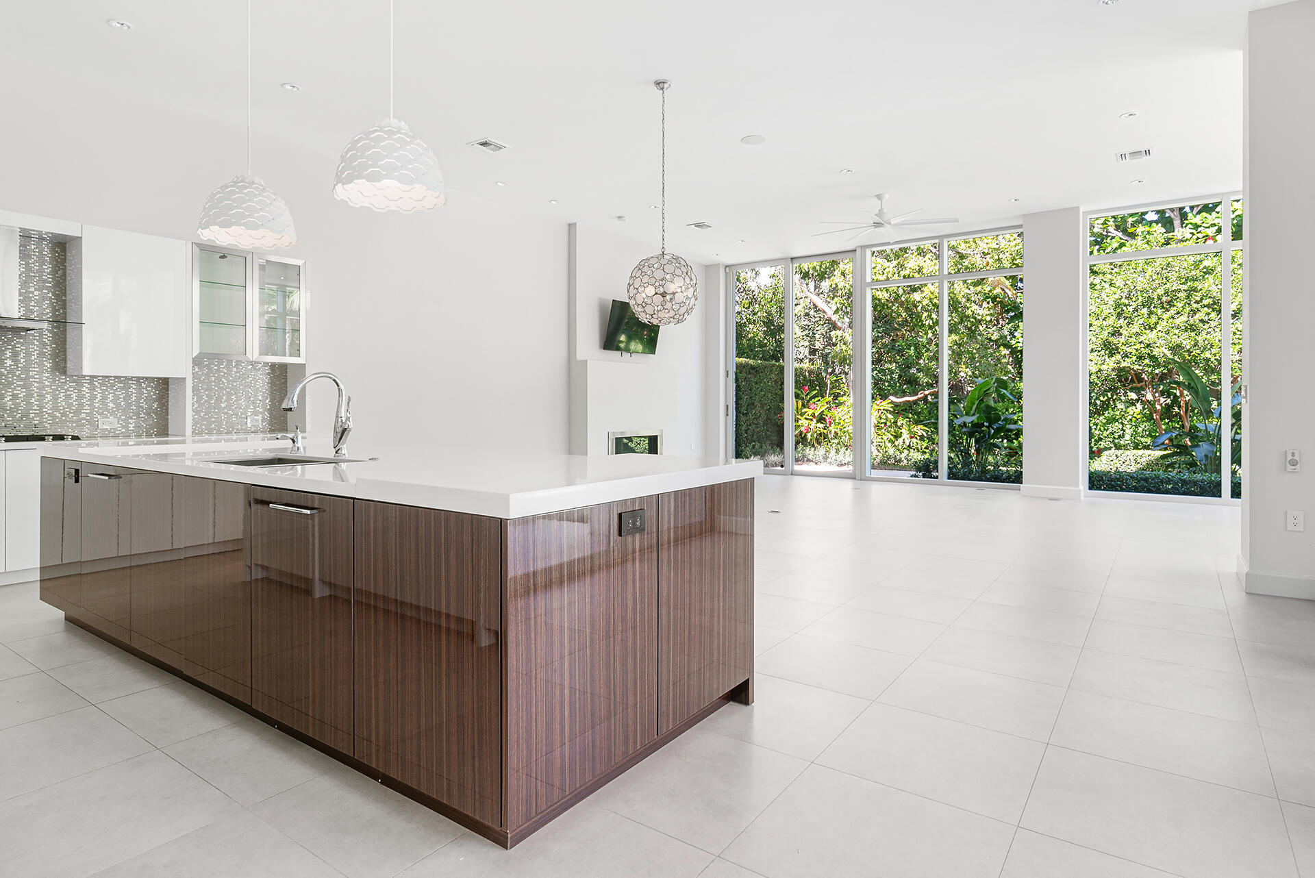 ELLAMAR - Residential