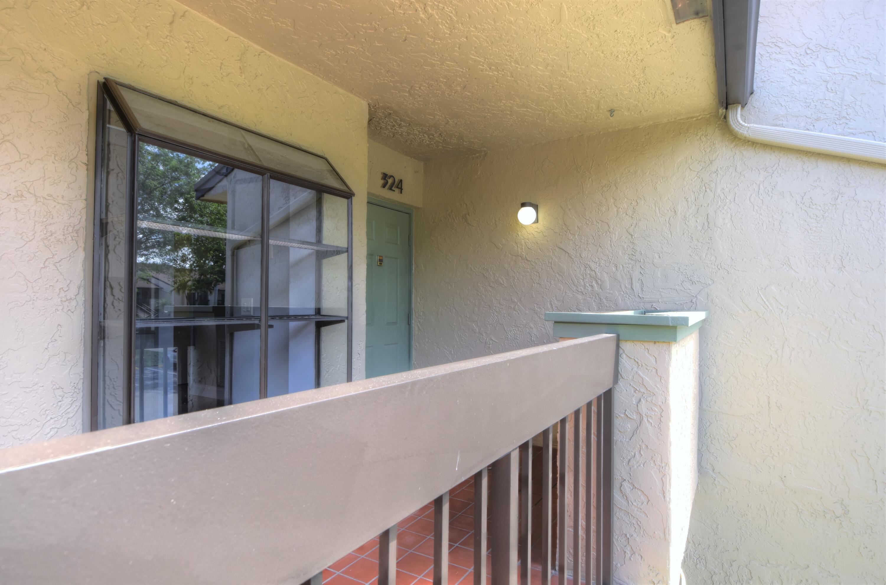 BOCA DELRAY I-III CONDO S FILED IN OR3857P483,4 - Residential Lease