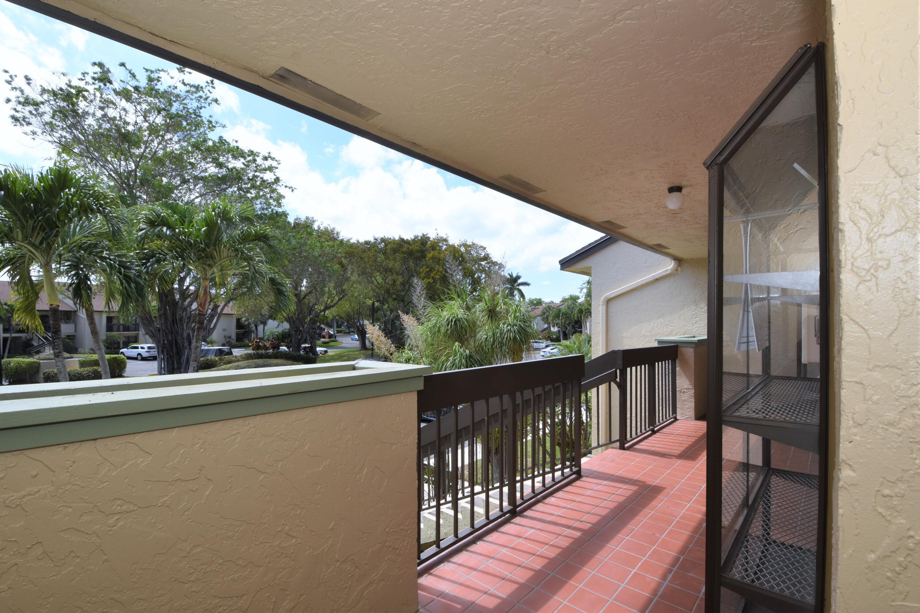 BOCA DELRAY I-III CONDO S FILED IN OR3857P483,4 - Residential Lease