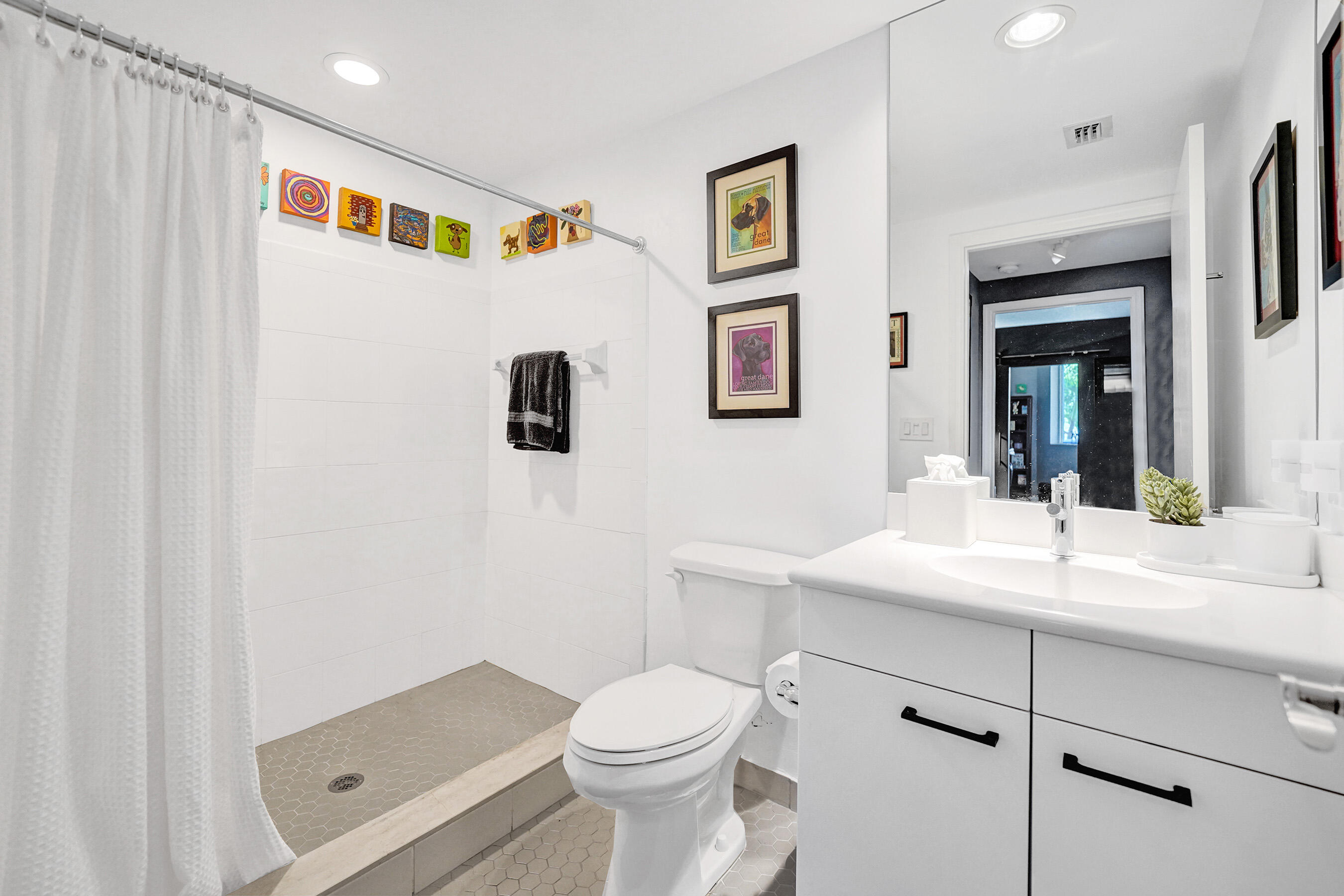 ISLAND CITY LOFTS CONDO - Residential Lease