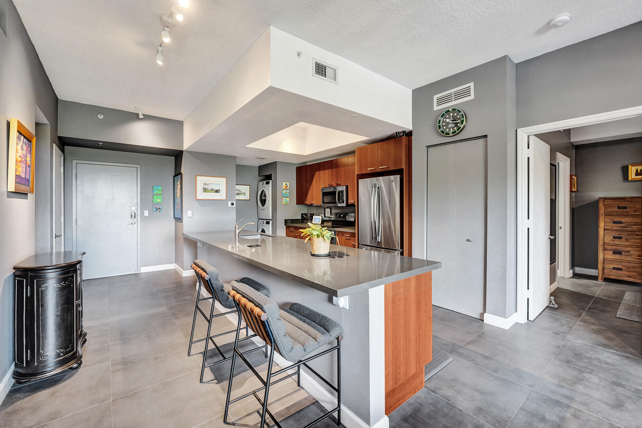 ISLAND CITY LOFTS CONDO - Residential Lease