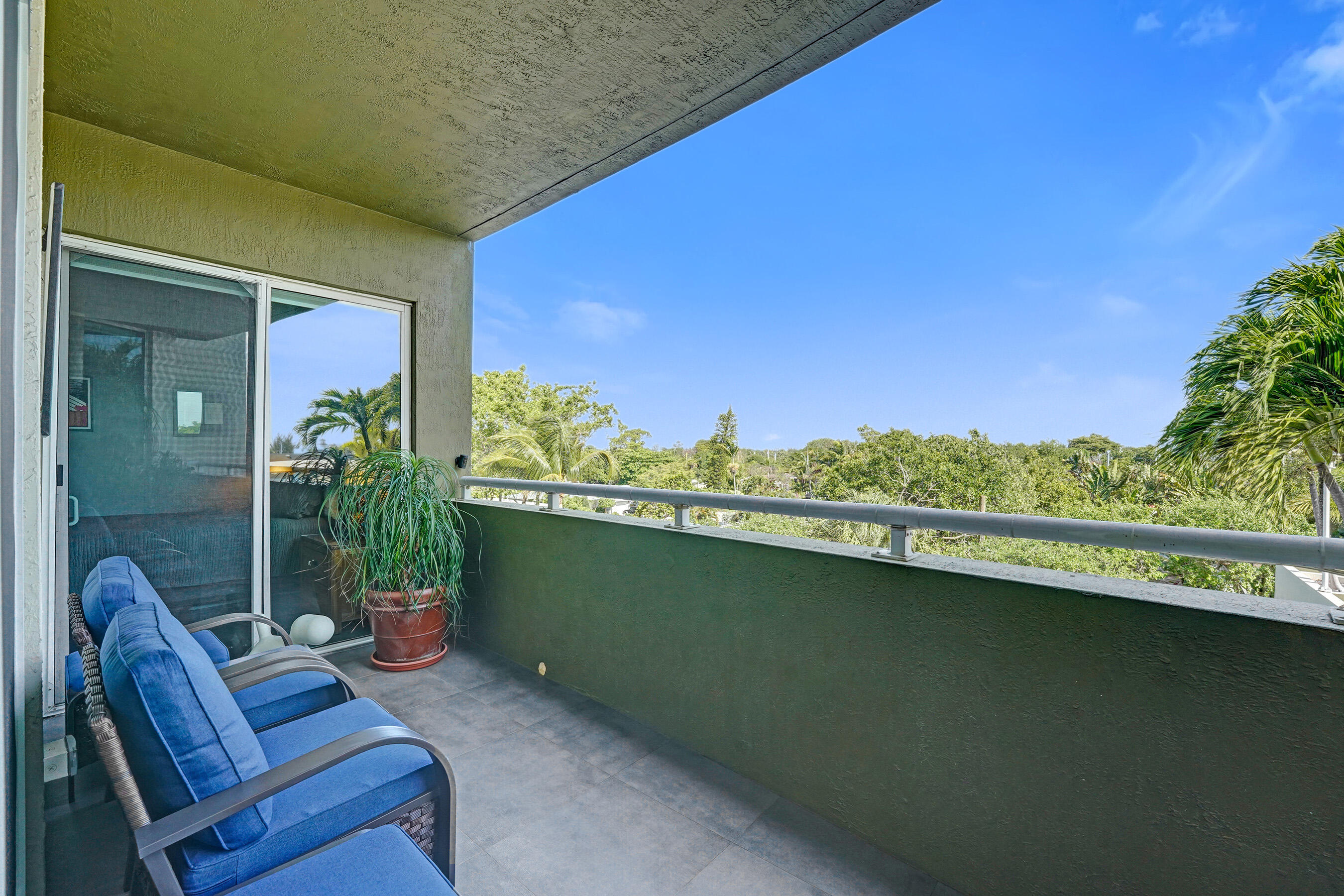 ISLAND CITY LOFTS CONDO - Residential Lease
