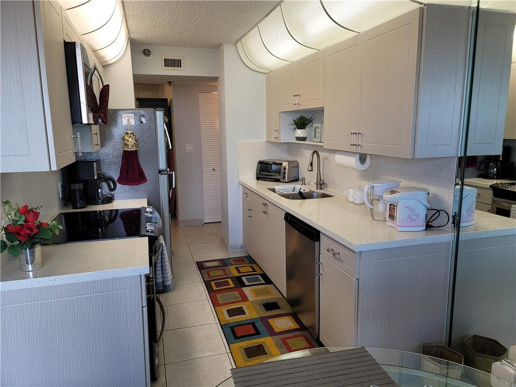 1500 Ocean Club - Residential