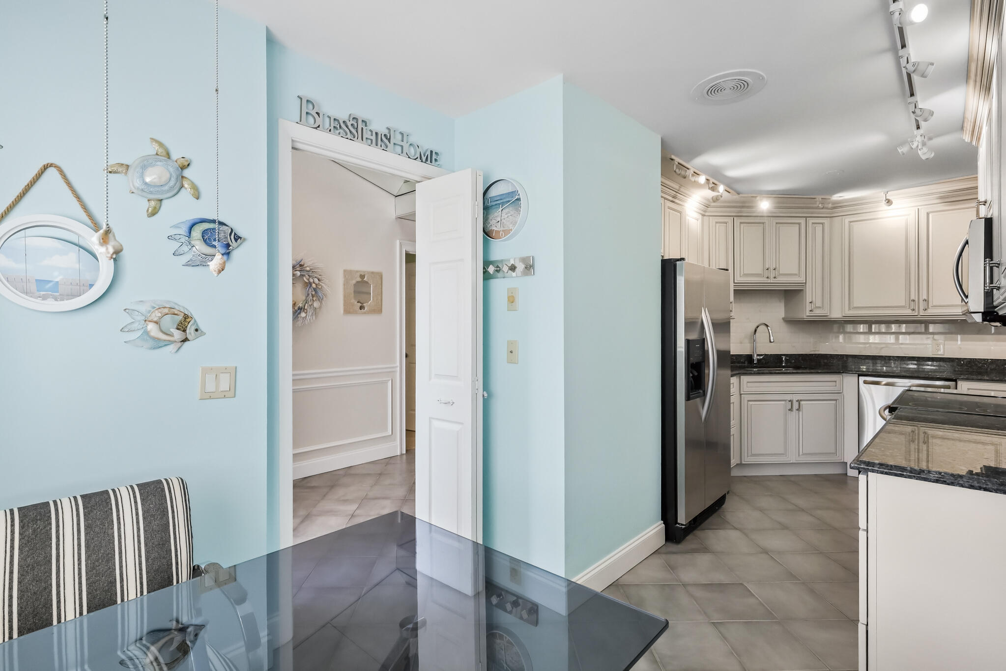 FOUNTAINS OF PALM BEACH CONDO 8 - Residential
