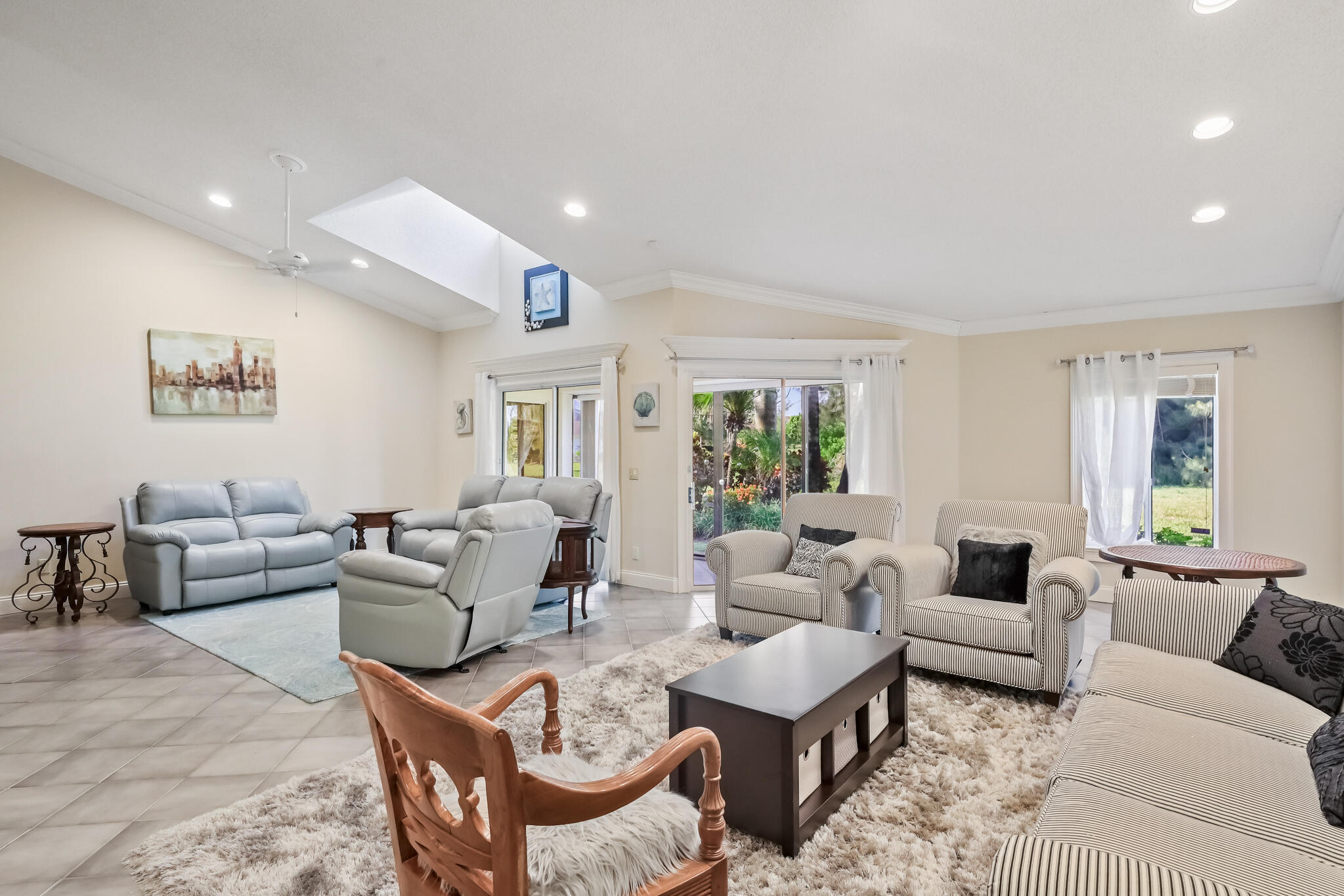FOUNTAINS OF PALM BEACH CONDO 8 - Residential