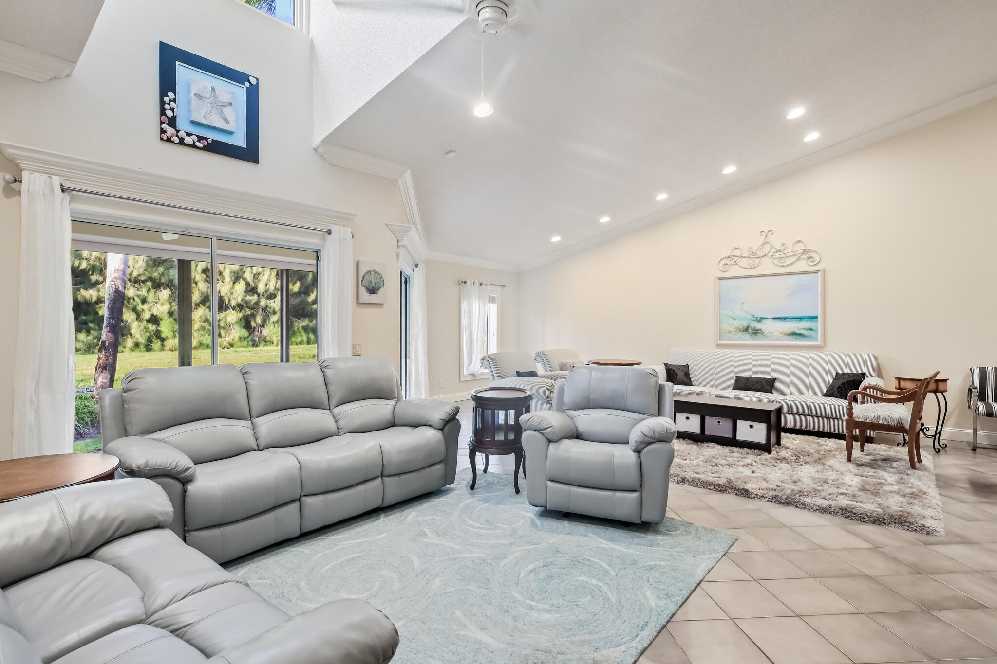 FOUNTAINS OF PALM BEACH CONDO 8 - Residential