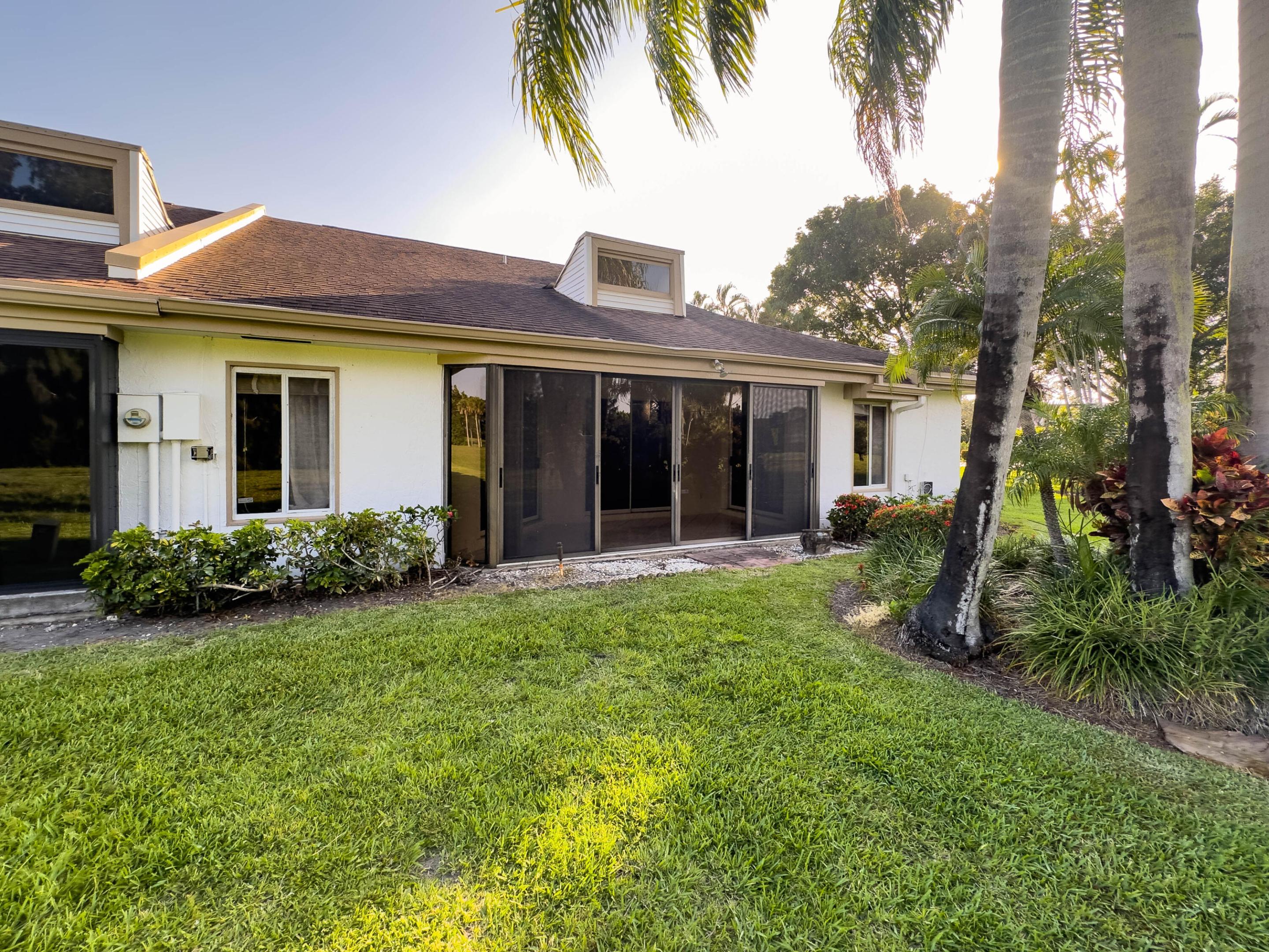 FOUNTAINS OF PALM BEACH CONDO 8 - Residential
