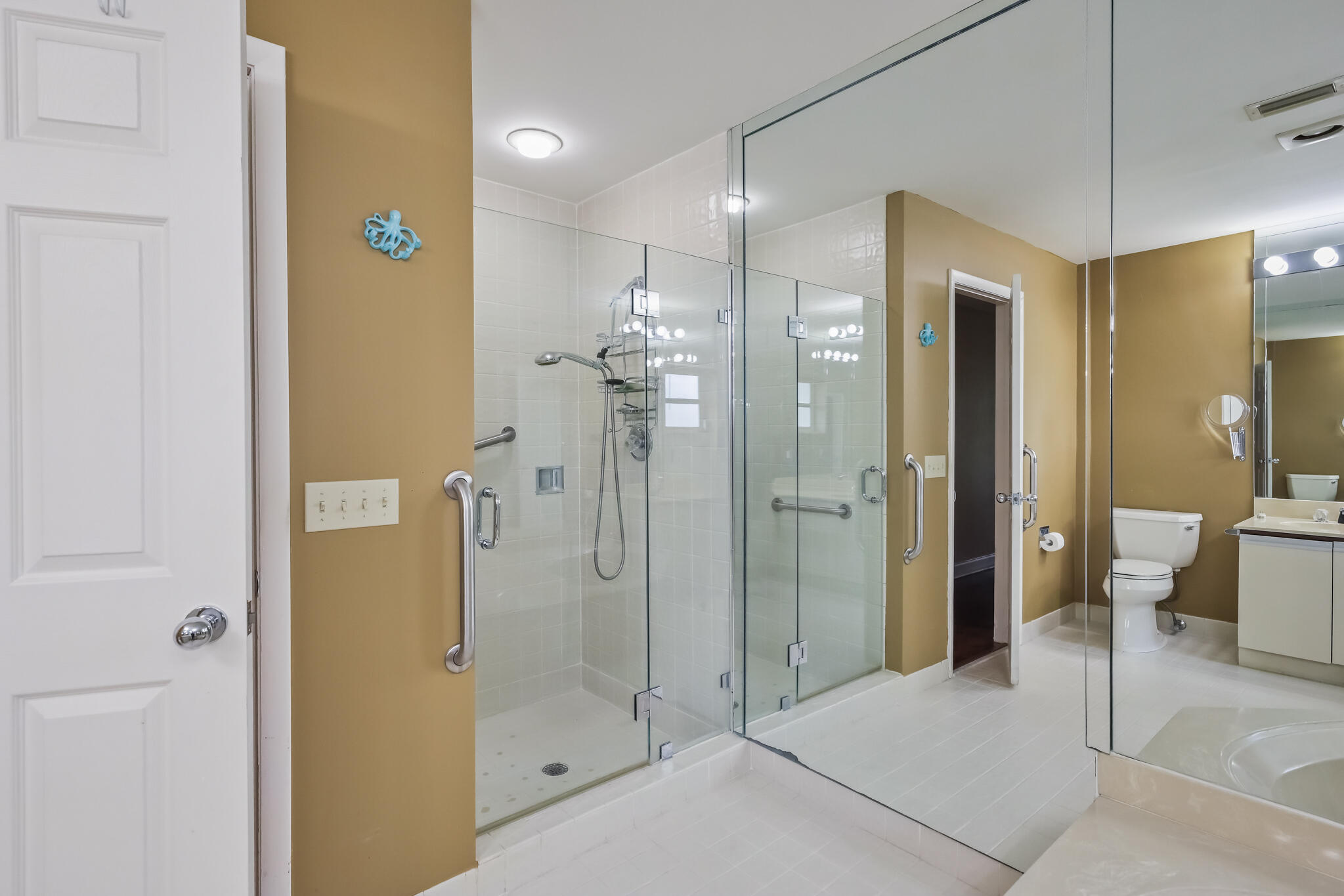 FOUNTAINS OF PALM BEACH CONDO 8 - Residential
