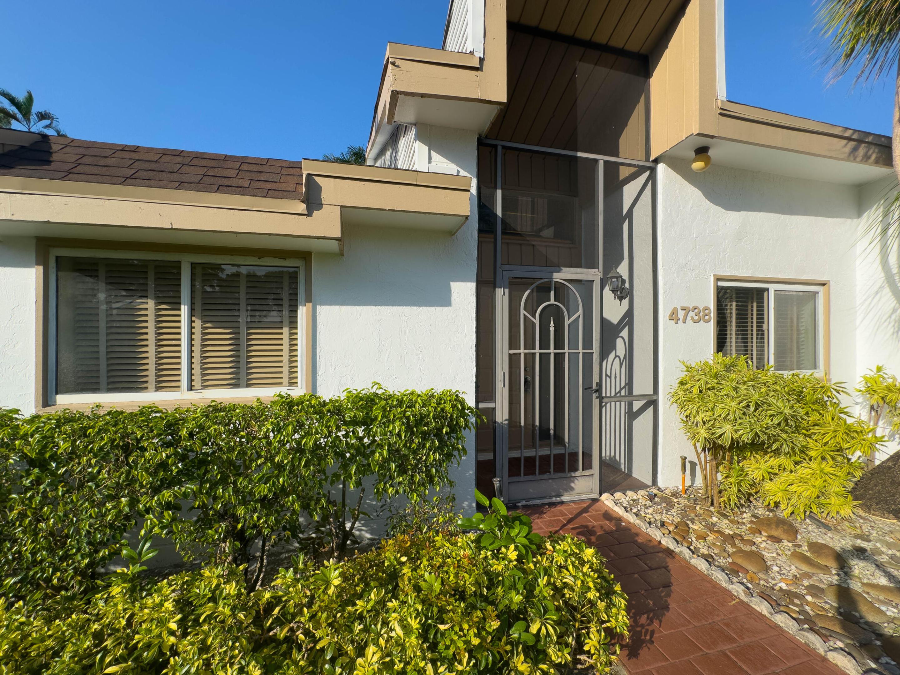 FOUNTAINS OF PALM BEACH CONDO 8 - Residential