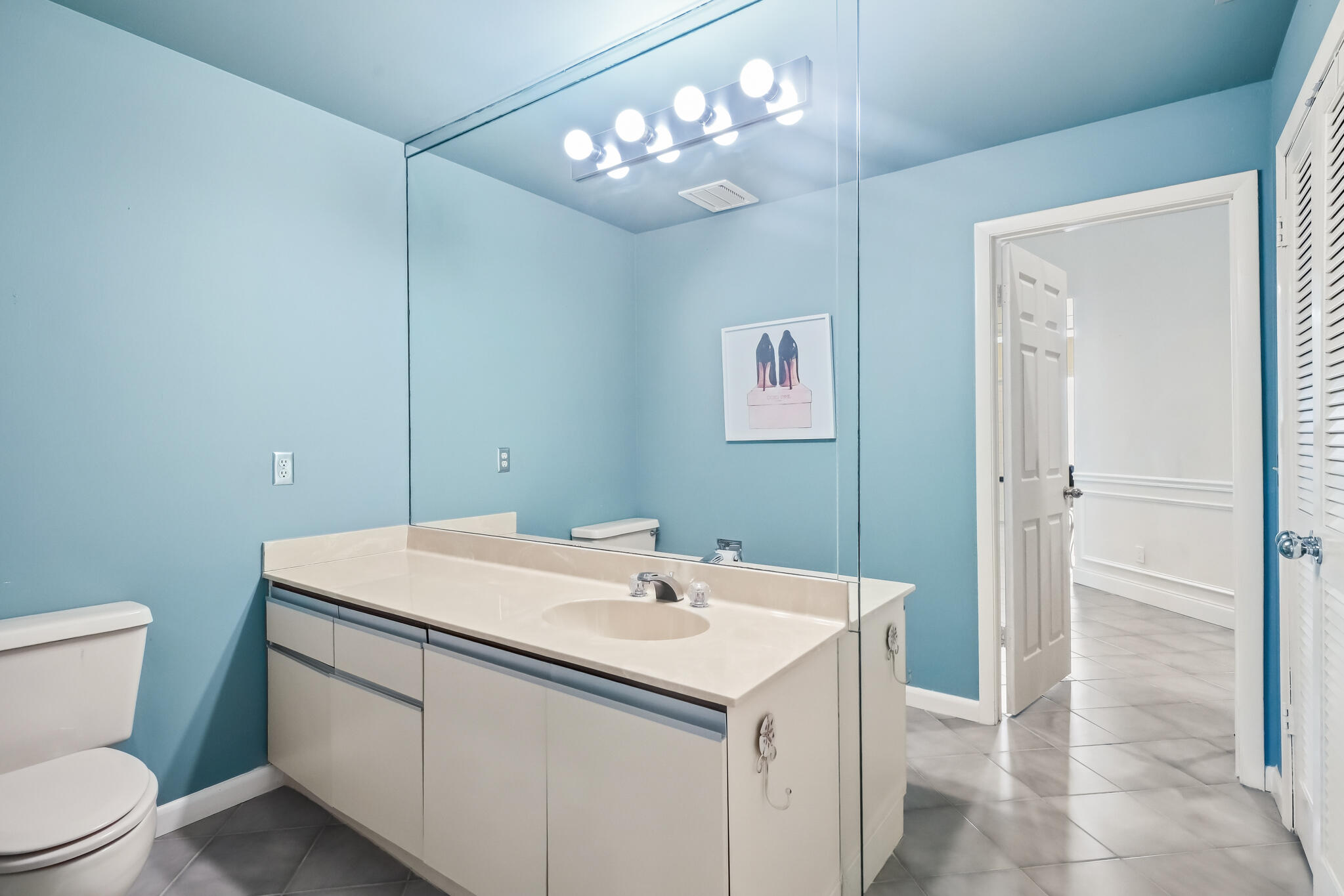 FOUNTAINS OF PALM BEACH CONDO 8 - Residential