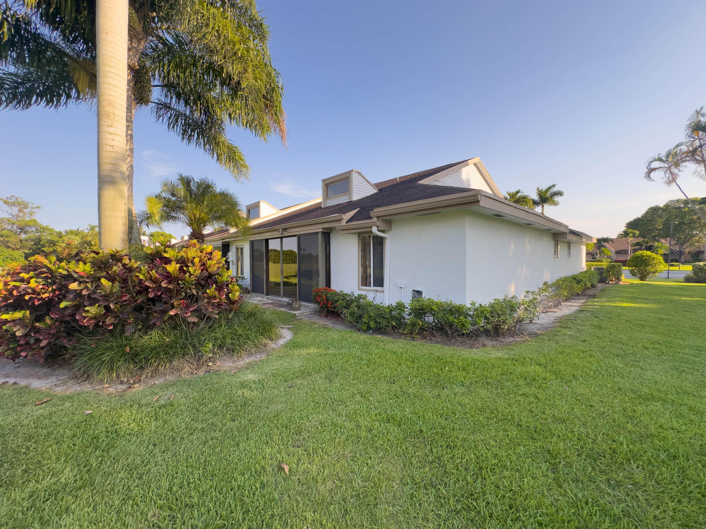 FOUNTAINS OF PALM BEACH CONDO 8 - Residential