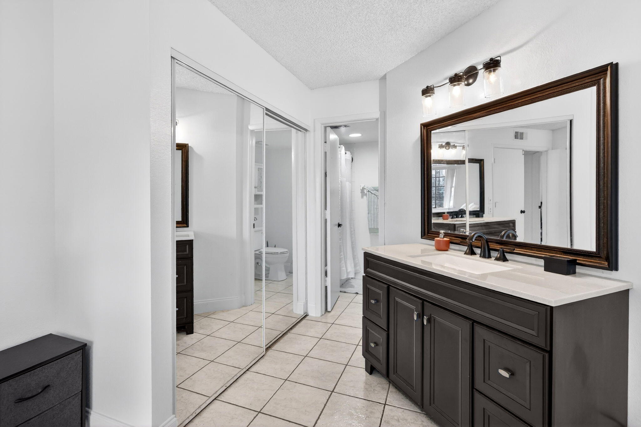 MIDPORT PLACE II, A CONDOMINIUM - Residential