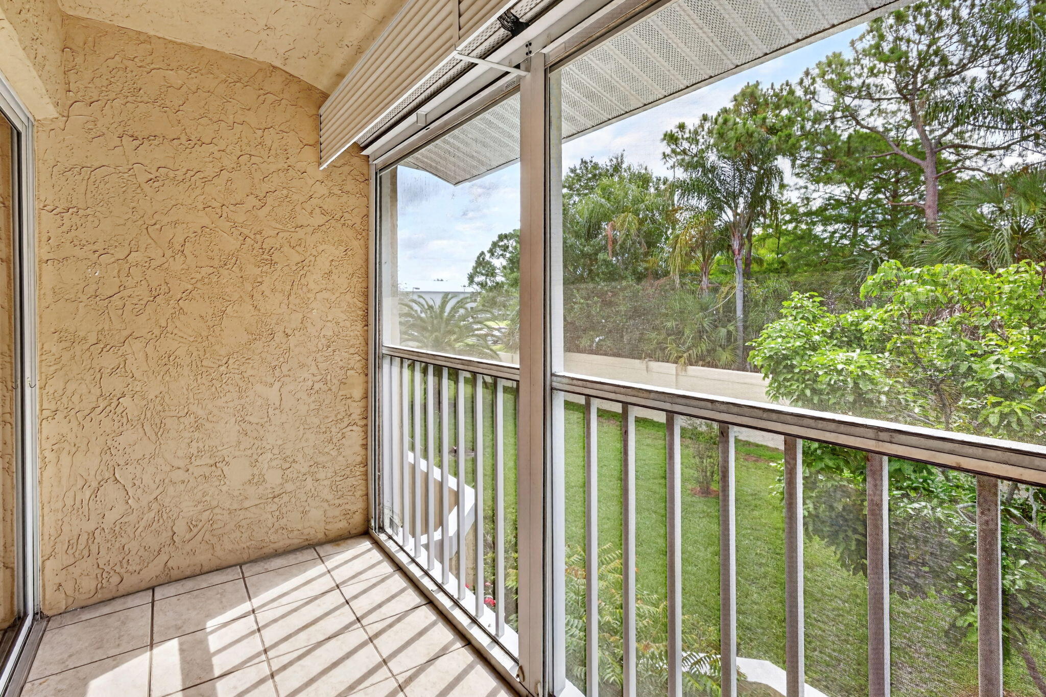 MIDPORT PLACE II, A CONDOMINIUM - Residential