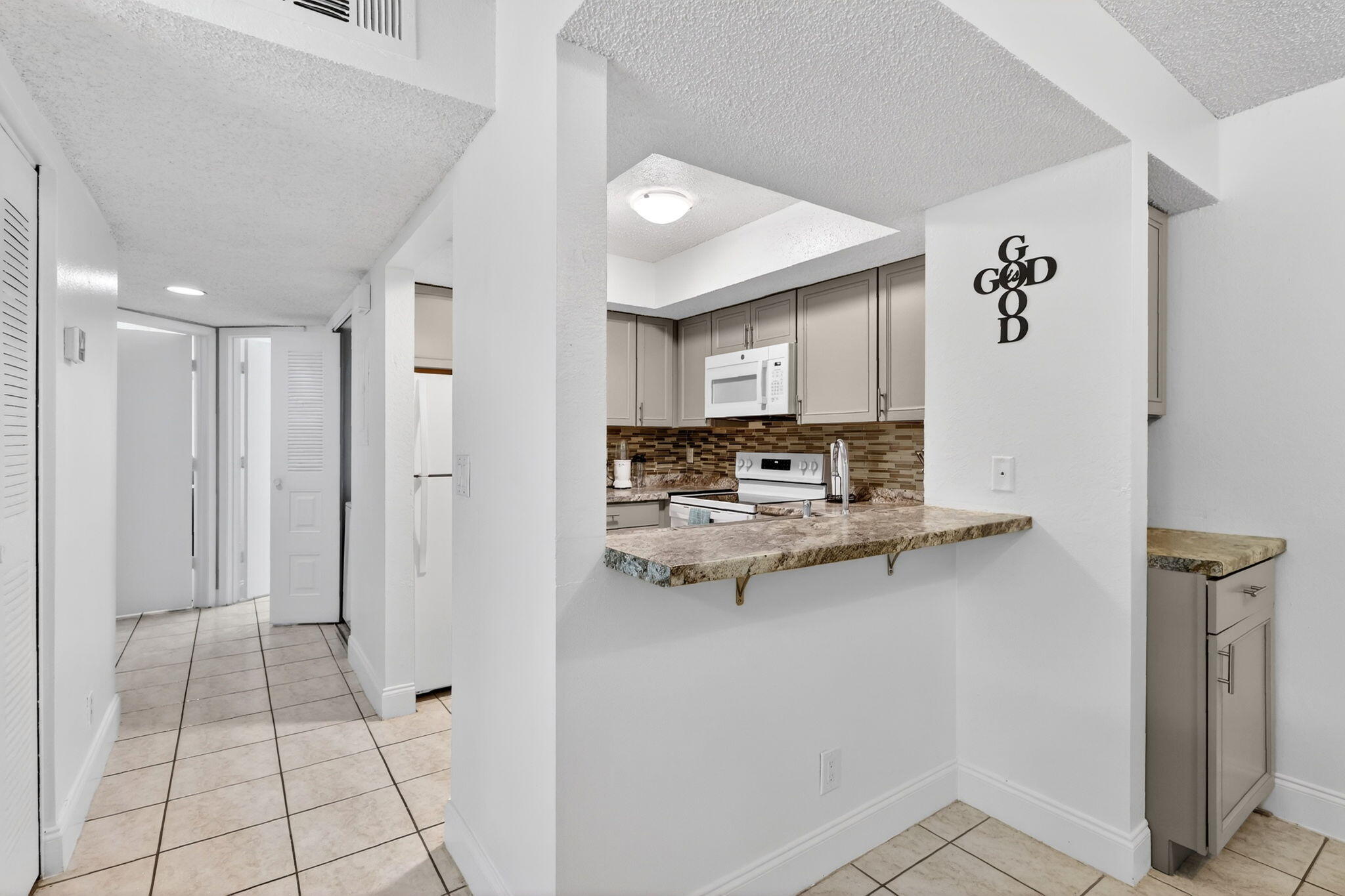 MIDPORT PLACE II, A CONDOMINIUM - Residential