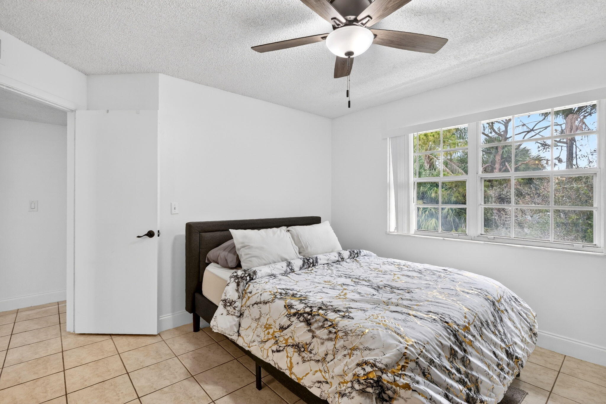 MIDPORT PLACE II, A CONDOMINIUM - Residential