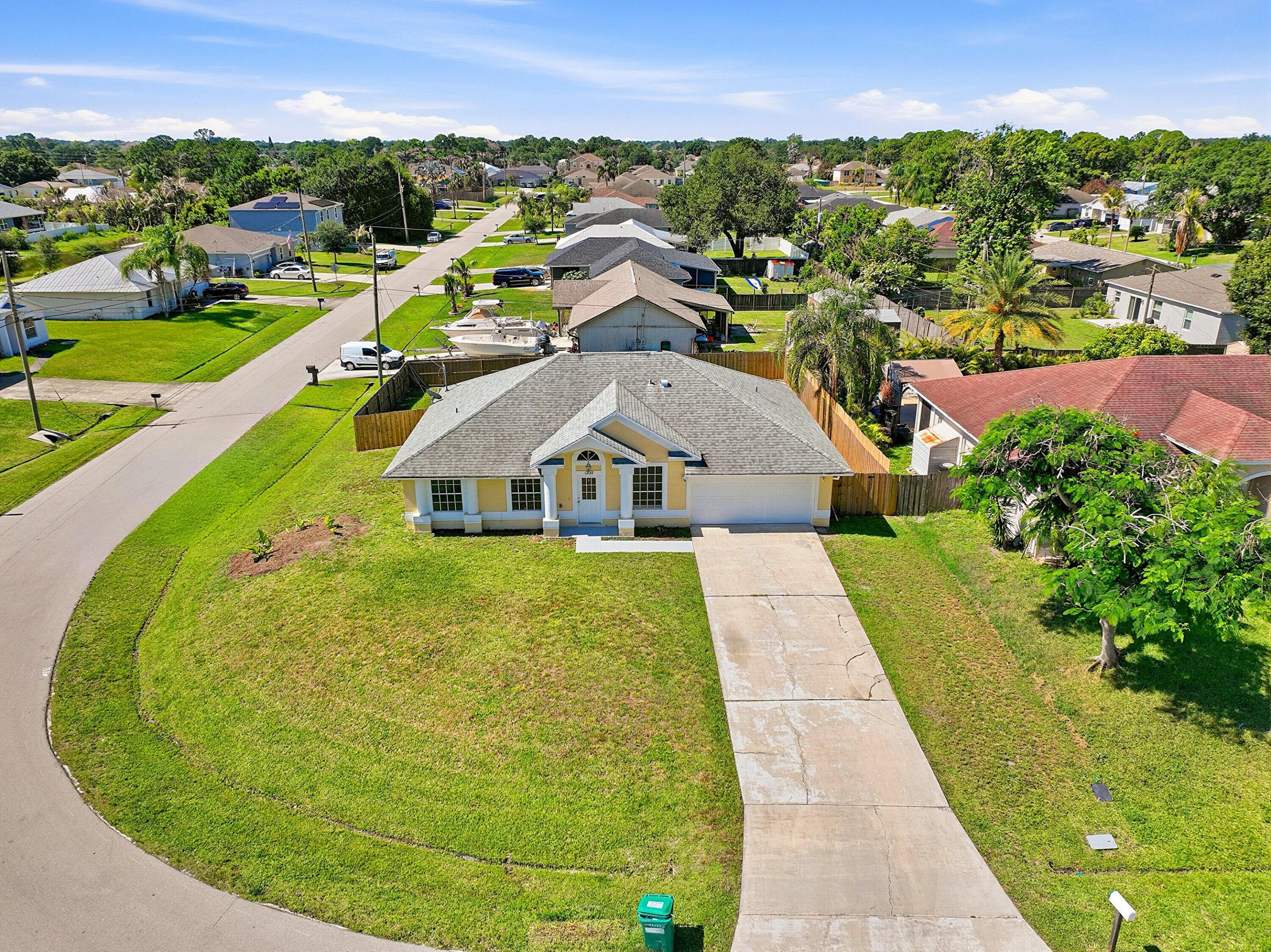 PORT ST LUCIE SECTION 8 - Residential