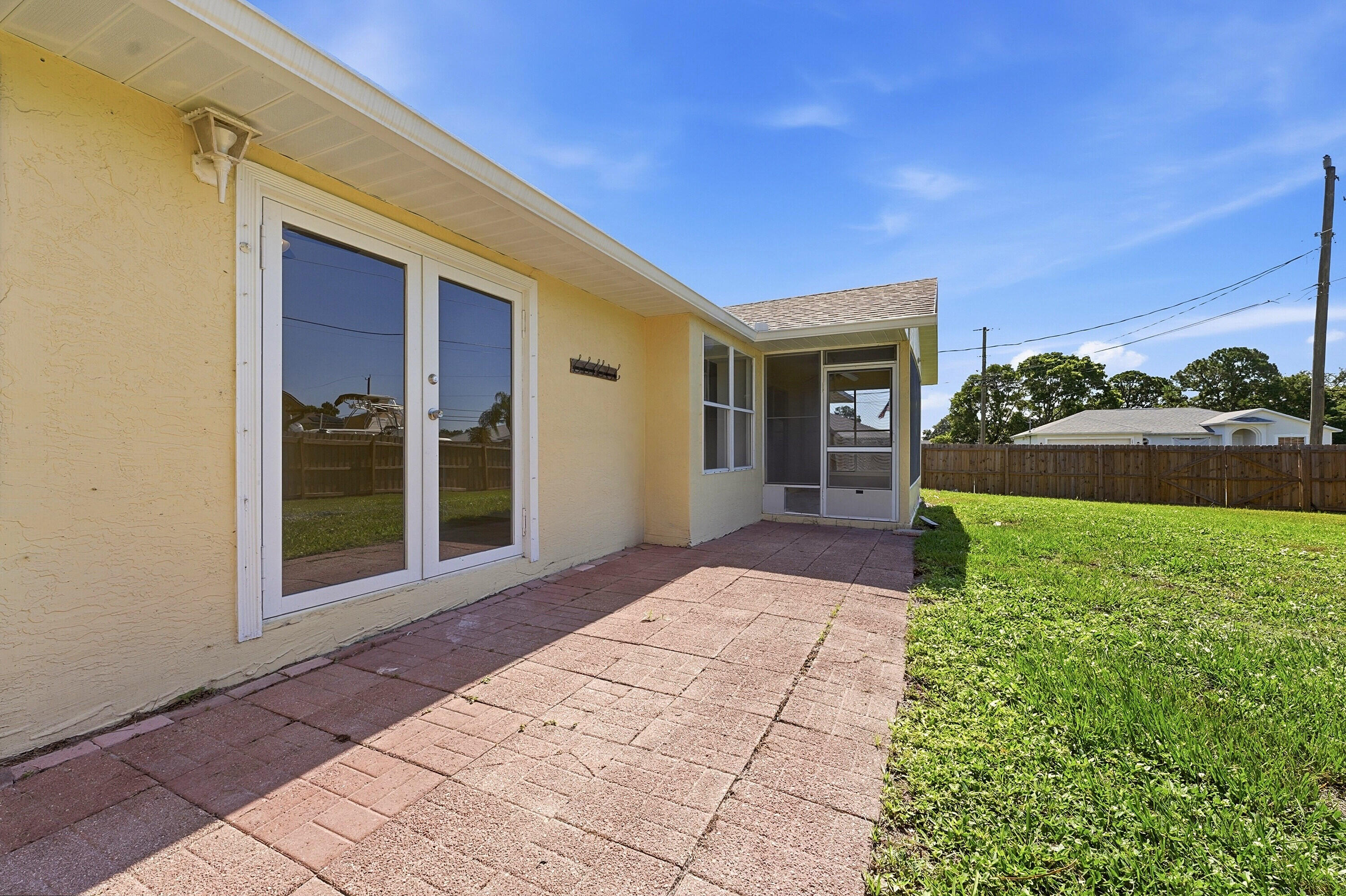 PORT ST LUCIE SECTION 8 - Residential