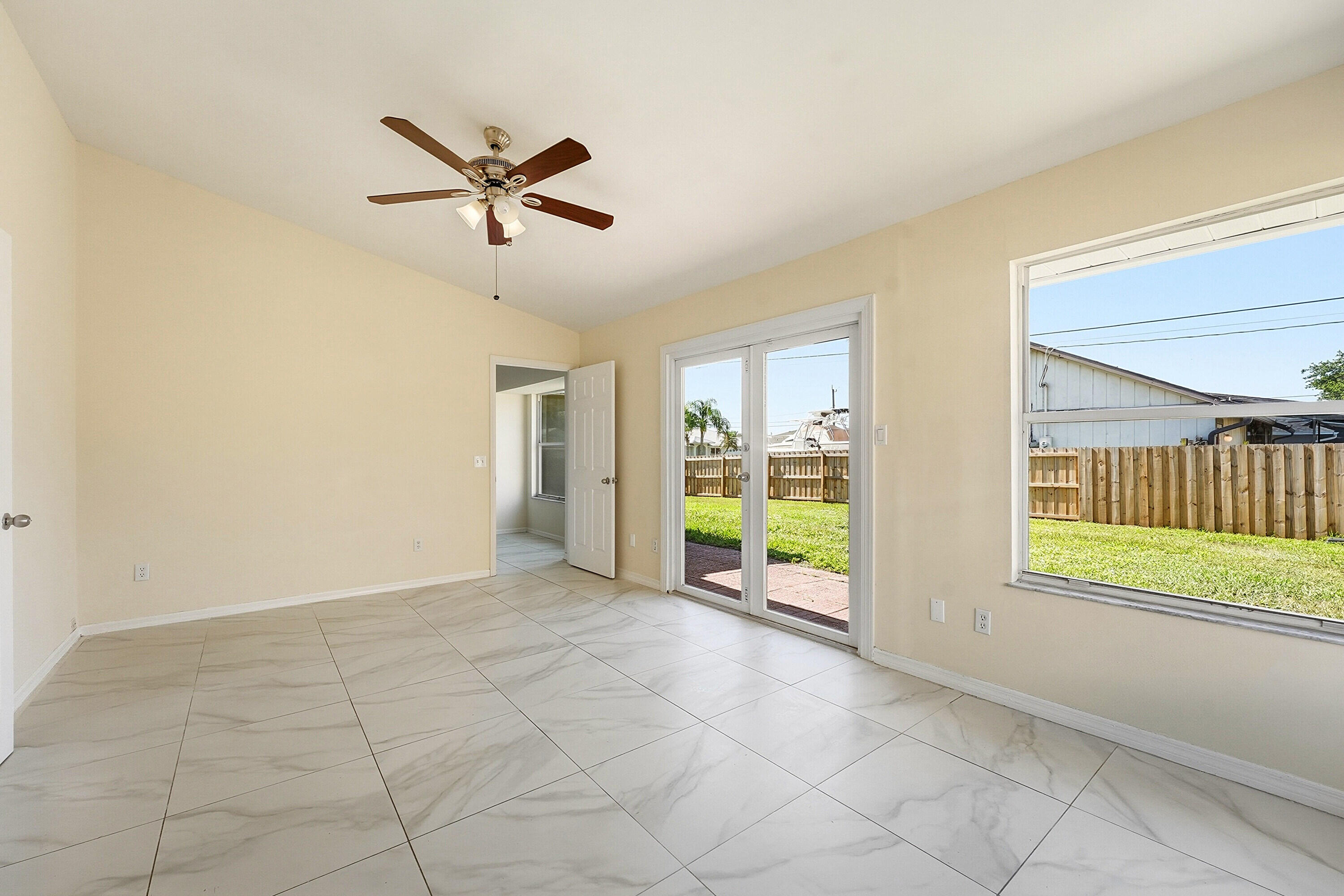PORT ST LUCIE SECTION 8 - Residential