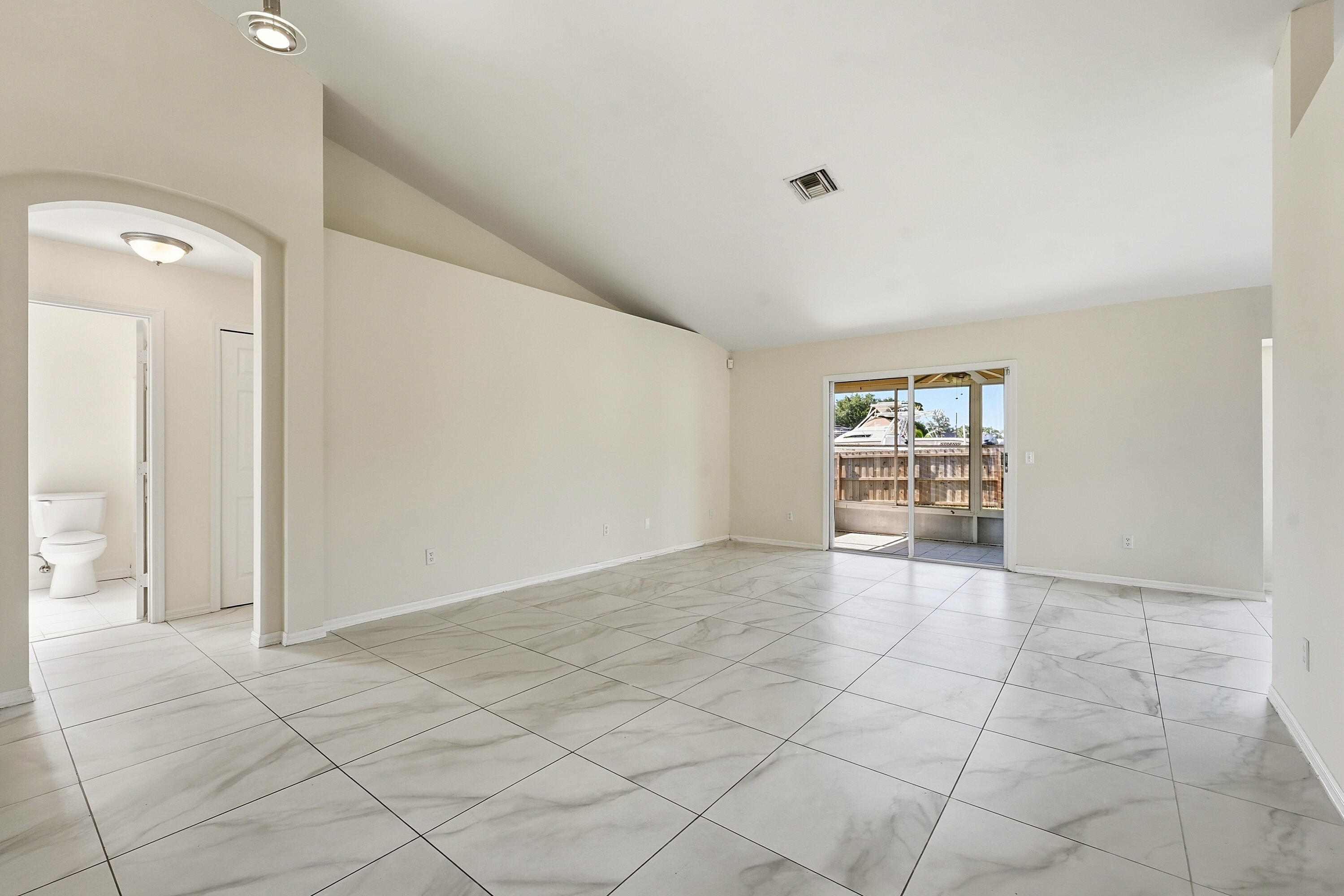PORT ST LUCIE SECTION 8 - Residential