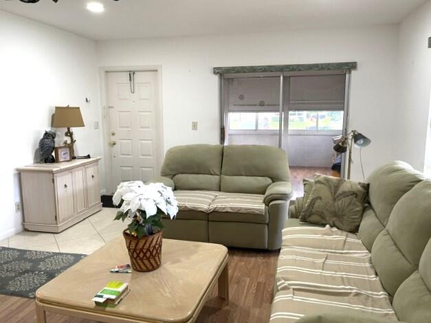 HIGH POINT OF DELRAY WEST CONDO SEC 1&2 - Residential
