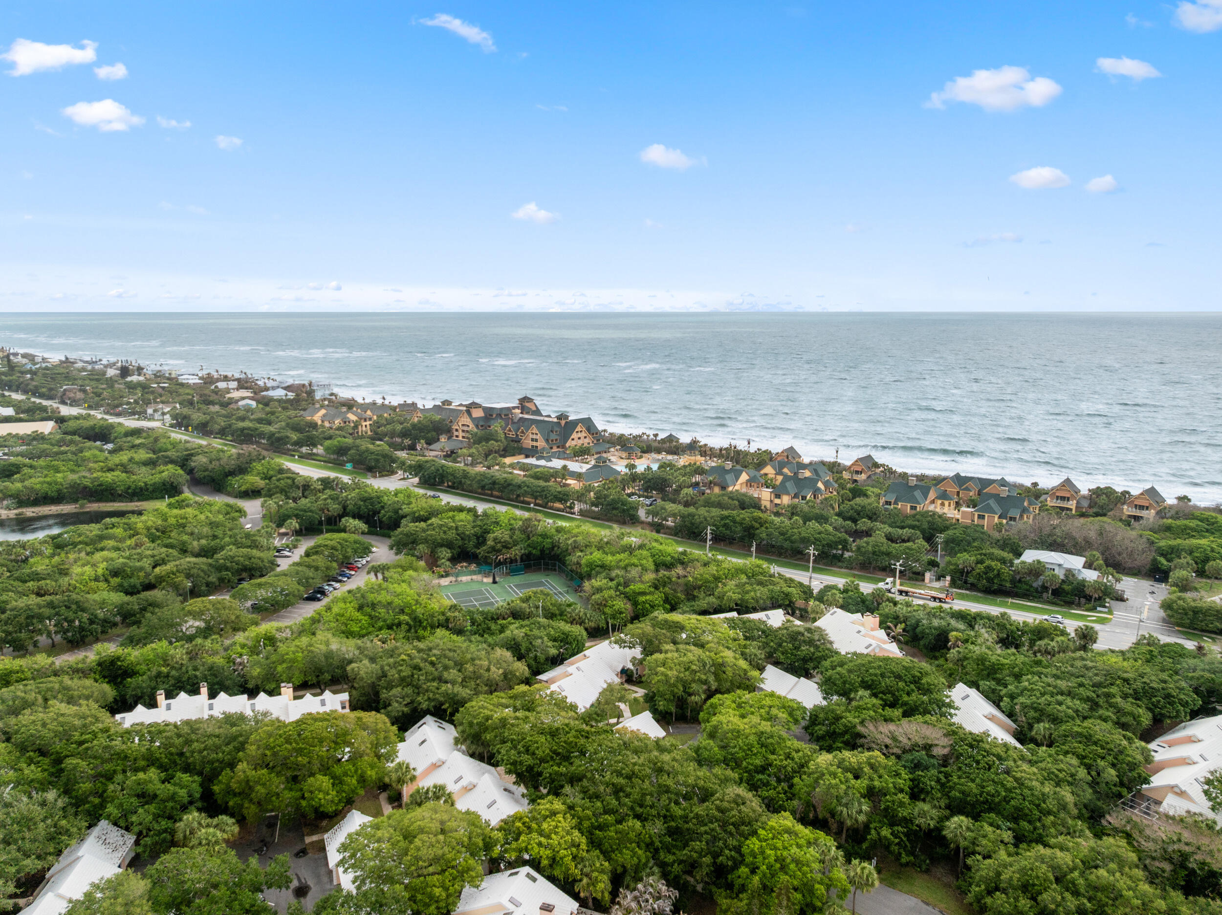 CORALSTONE CONDO - Residential