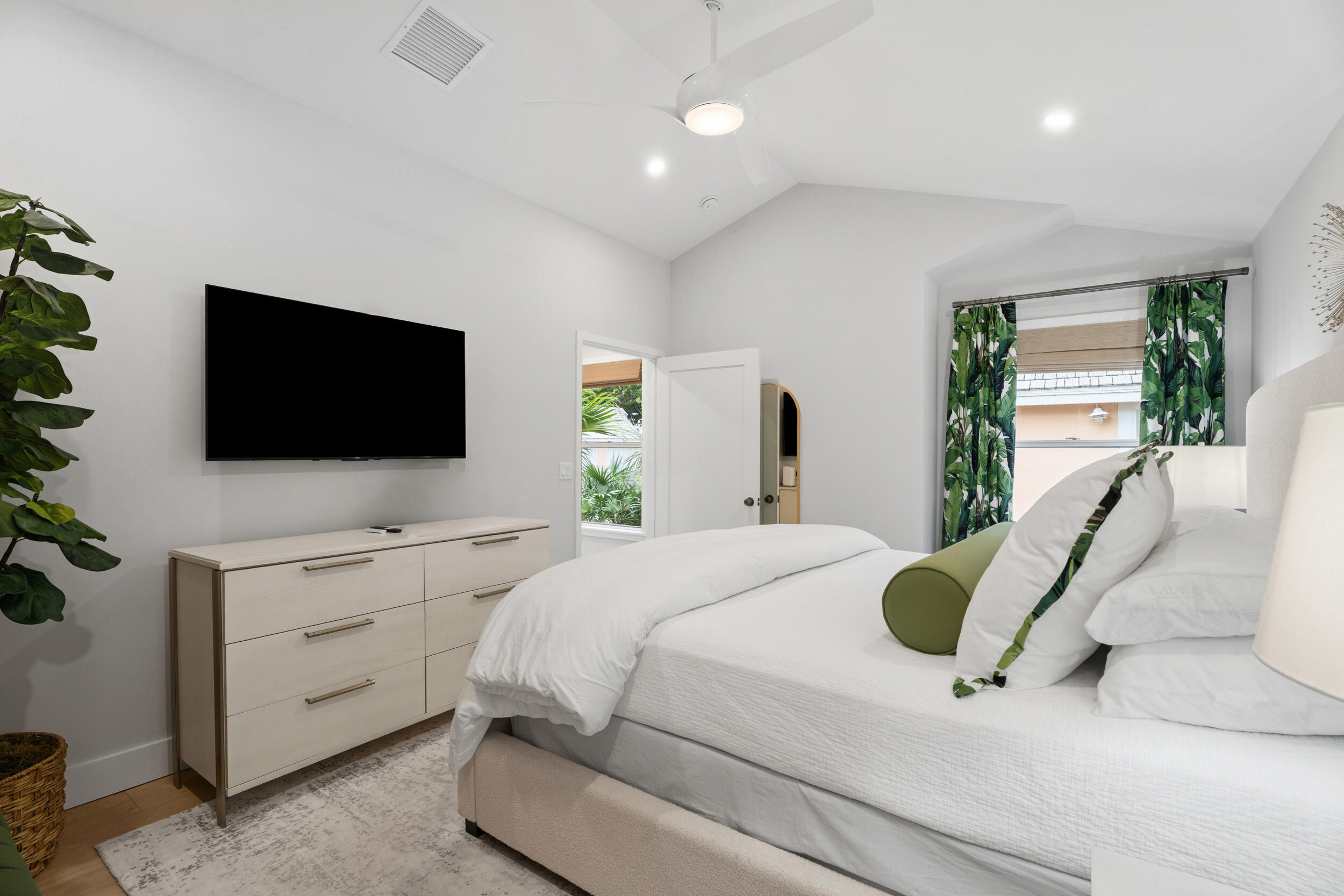 CORALSTONE CONDO - Residential