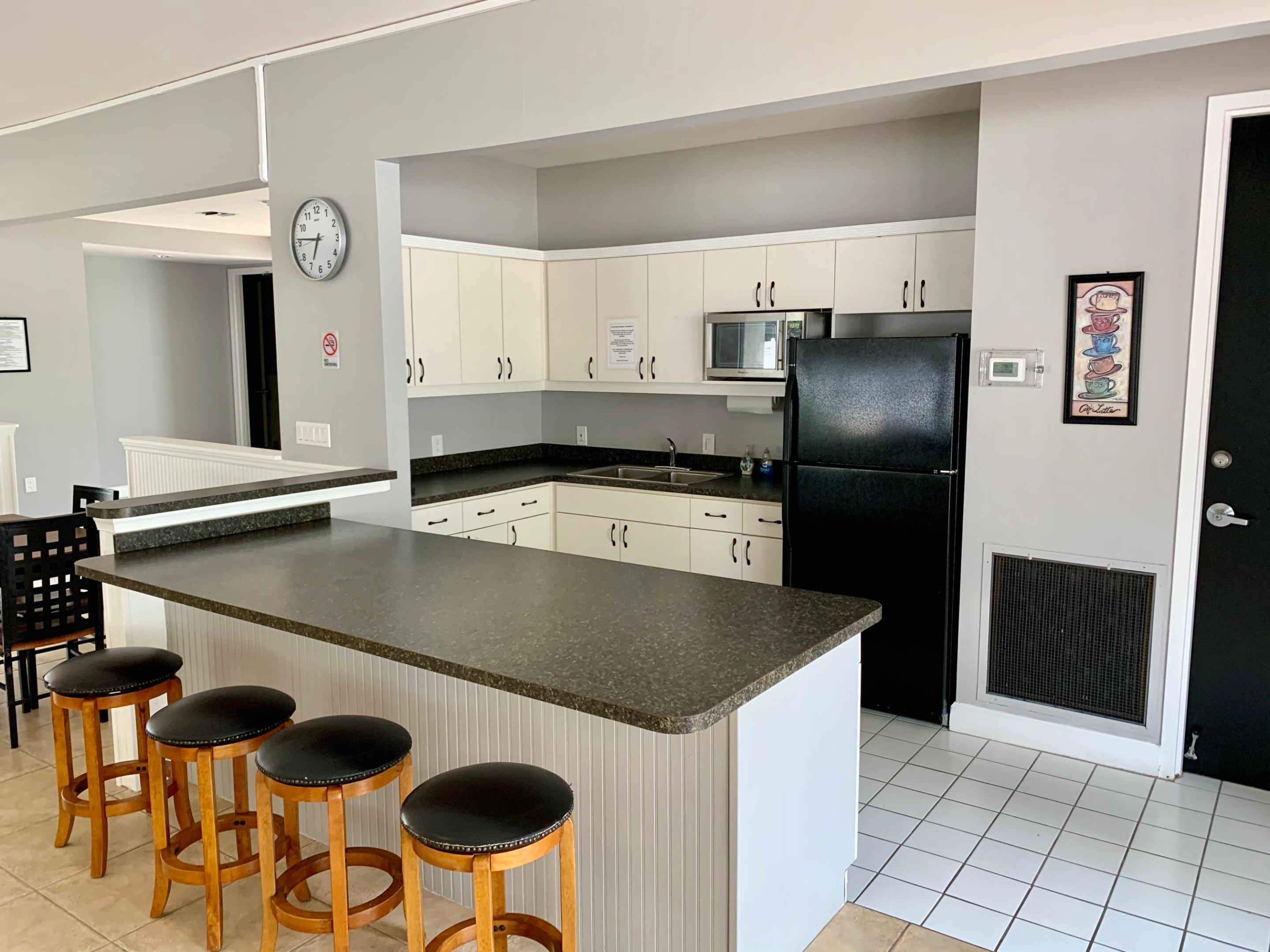 ROLLING HILLS GOLF AND TENNIS - Residential
