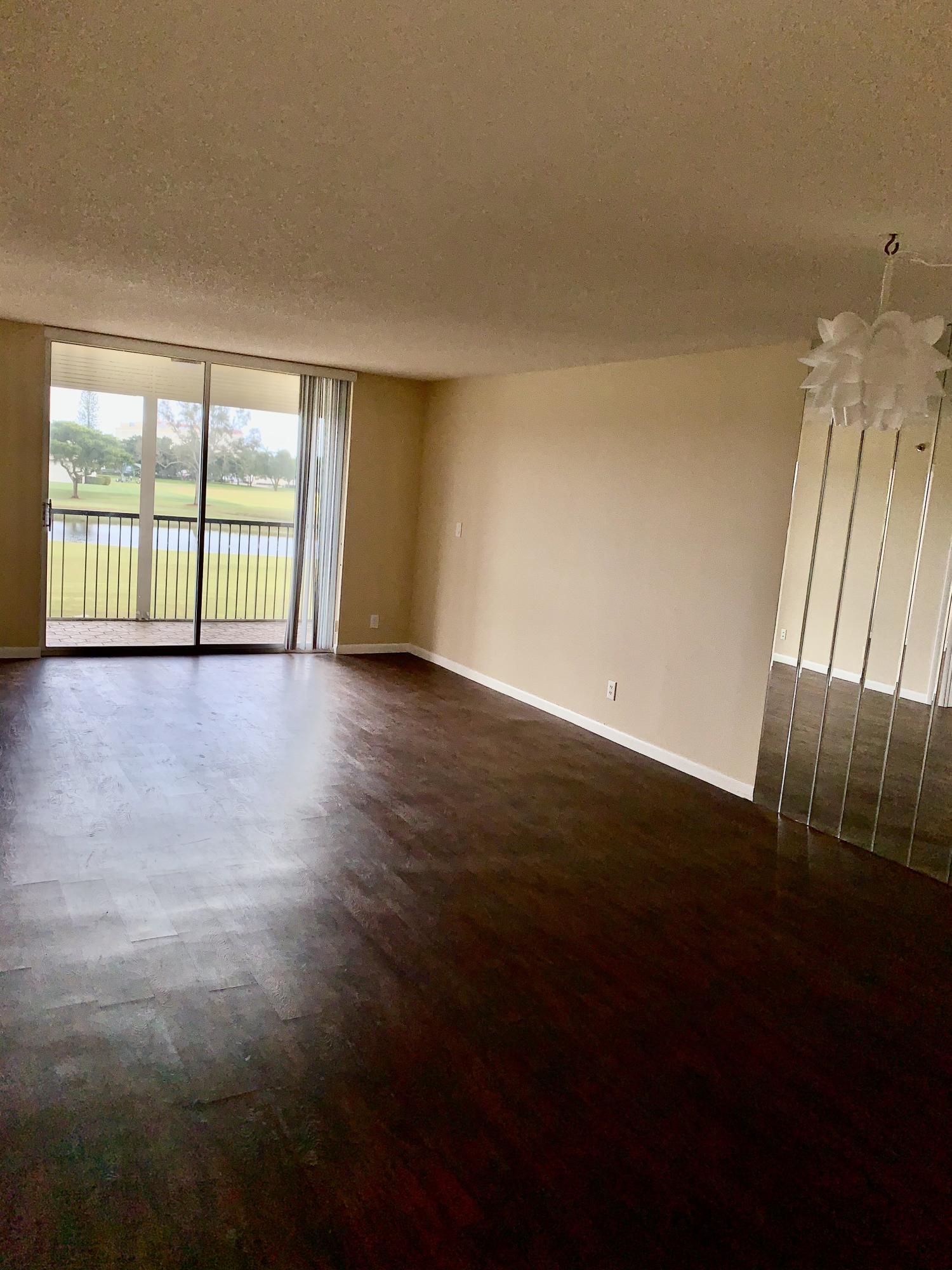 ROLLING HILLS GOLF AND TENNIS - Residential