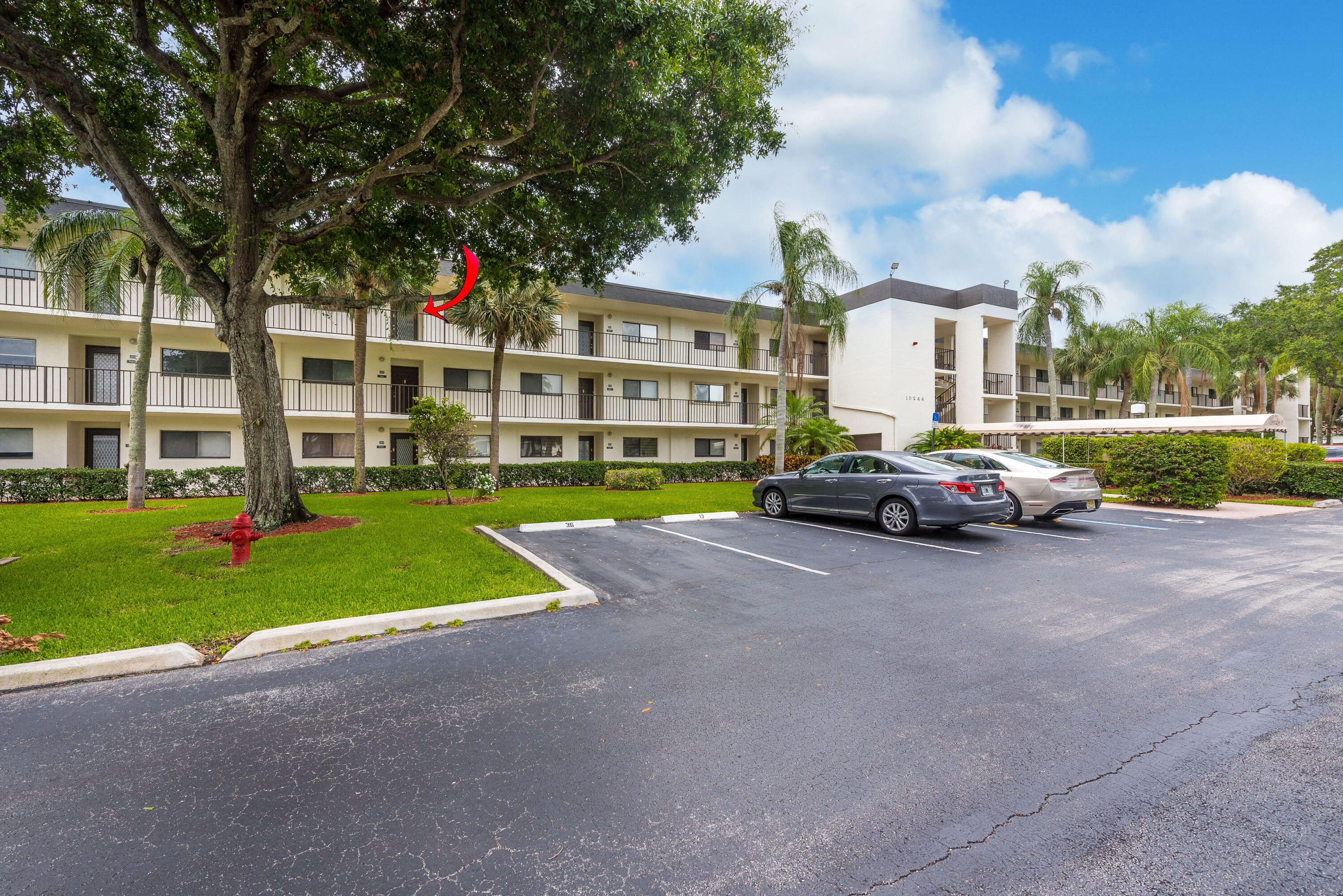 WATERSEDGE AT THE LAKES OF DELRAY CONDO - Residential