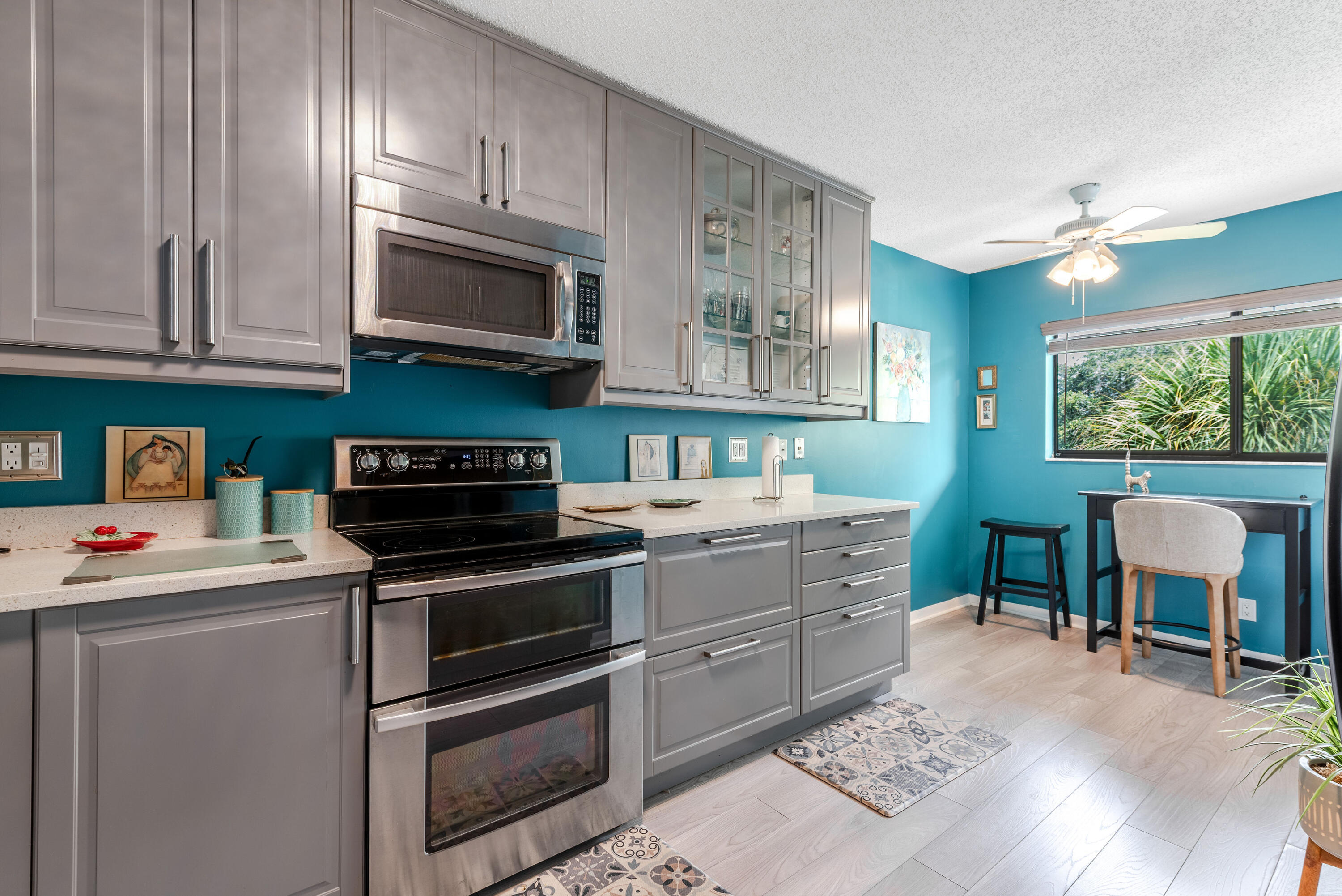 WATERSEDGE AT THE LAKES OF DELRAY CONDO - Residential