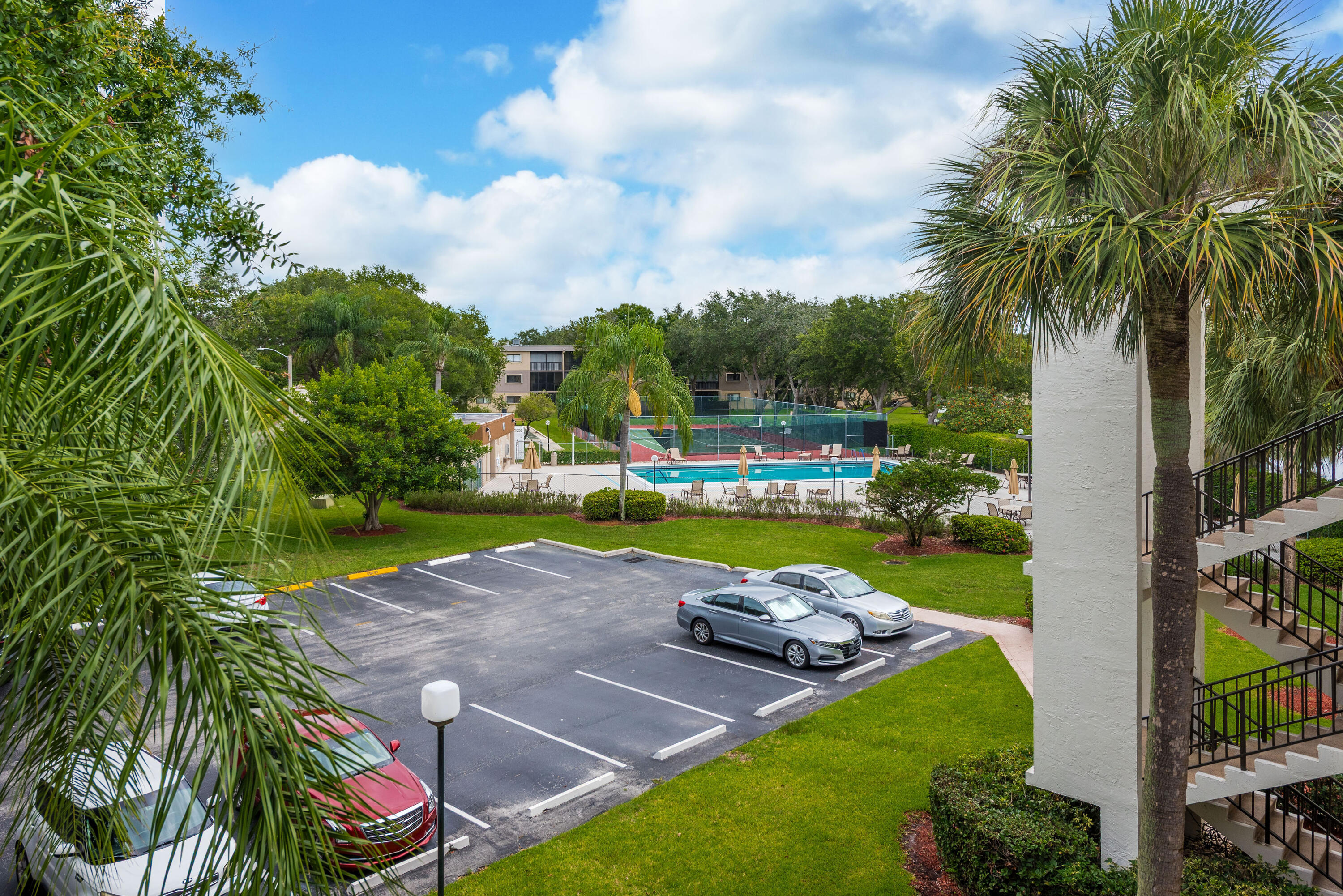 WATERSEDGE AT THE LAKES OF DELRAY CONDO - Residential