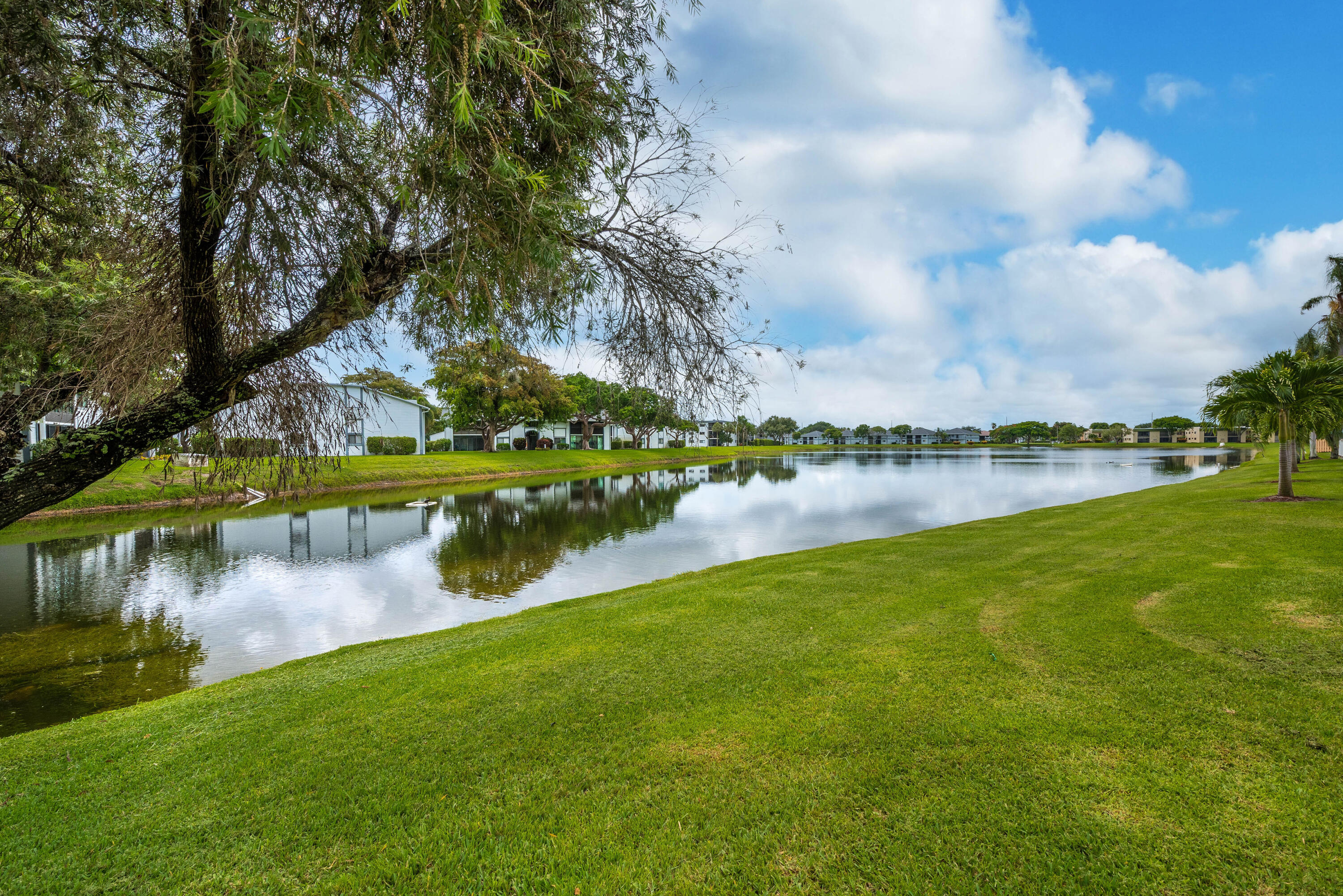 WATERSEDGE AT THE LAKES OF DELRAY CONDO - Residential