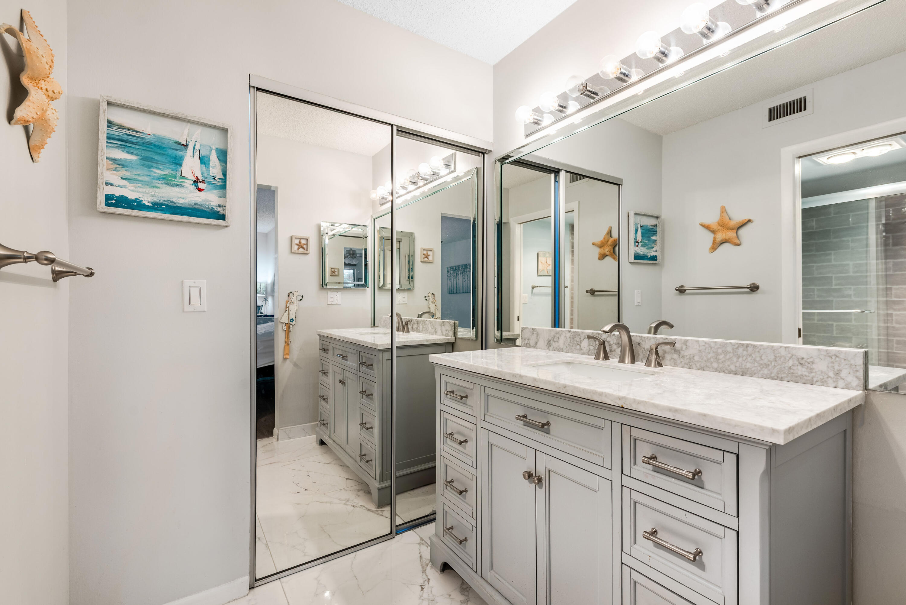 WATERSEDGE AT THE LAKES OF DELRAY CONDO - Residential