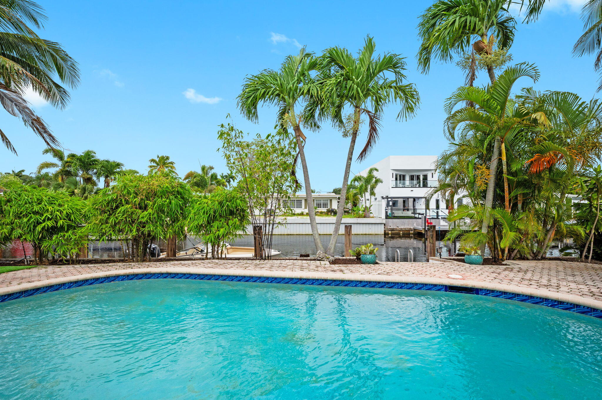 LAUDERDALE ISLES NO 2 - Residential
